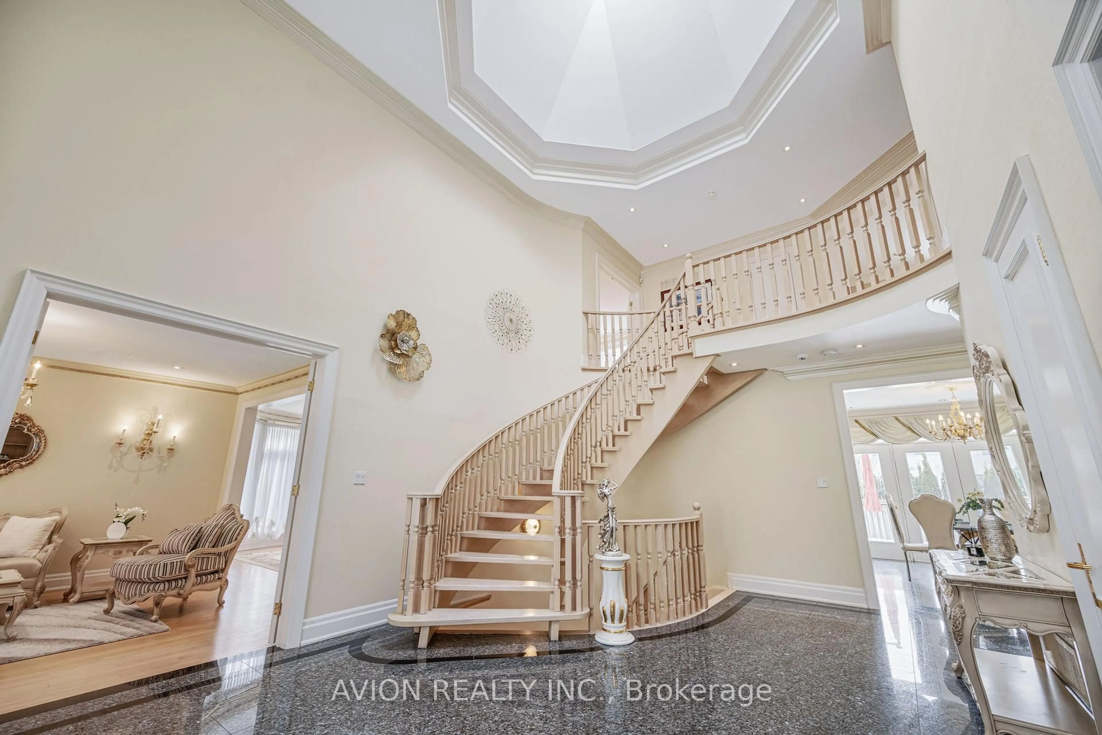 Indoor foyer for 13 Bayview Forest Lane, Markham Ontario L3T 7S4