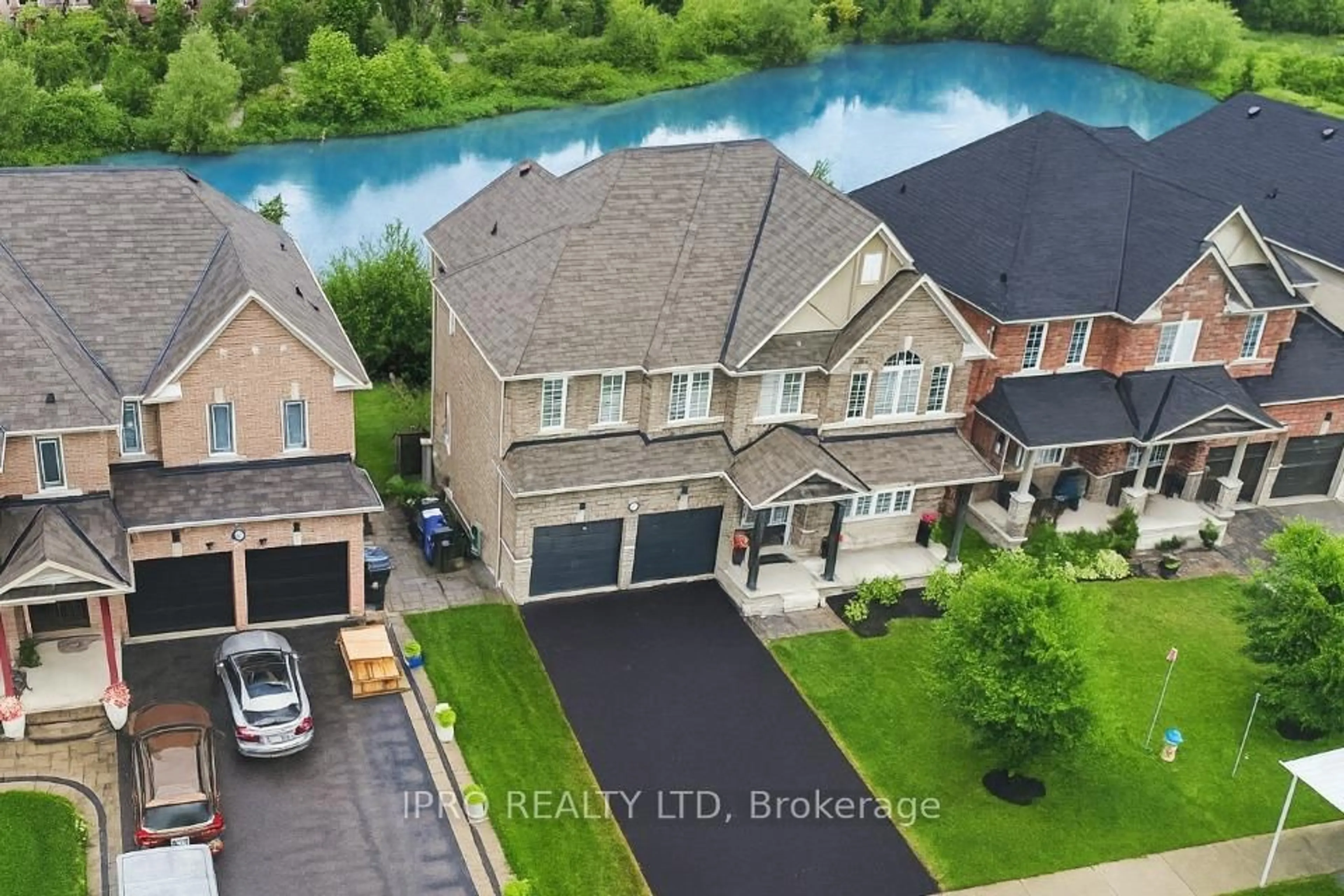 A pic from outside/outdoor area/front of a property/back of a property/a pic from drone, water/lake/river/ocean view for 20 Roy Rd, New Tecumseth Ontario L0G 1W0