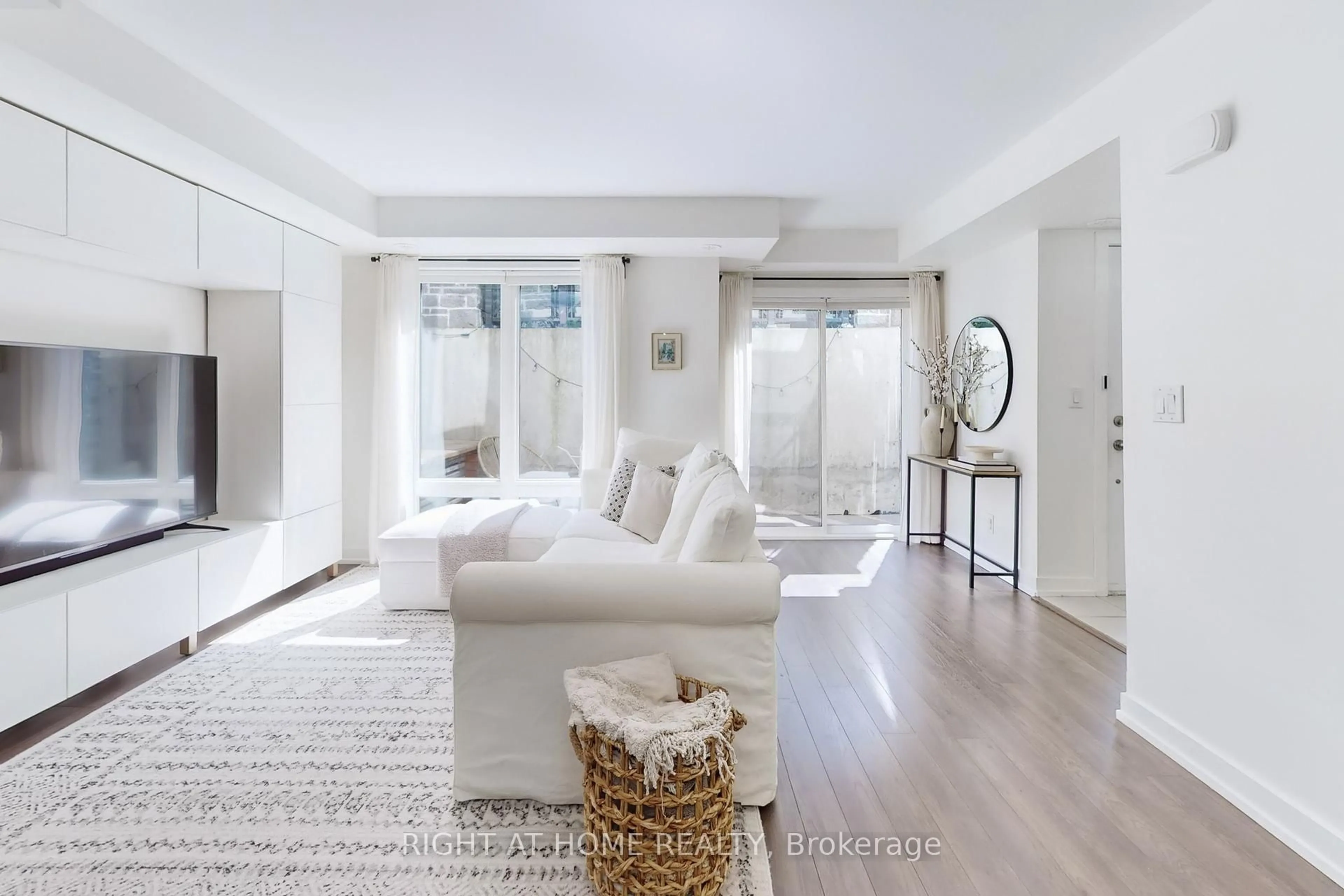 Living room with furniture, unknown for 2 Dunsheath Way #129, Markham Ontario L6B 1N3