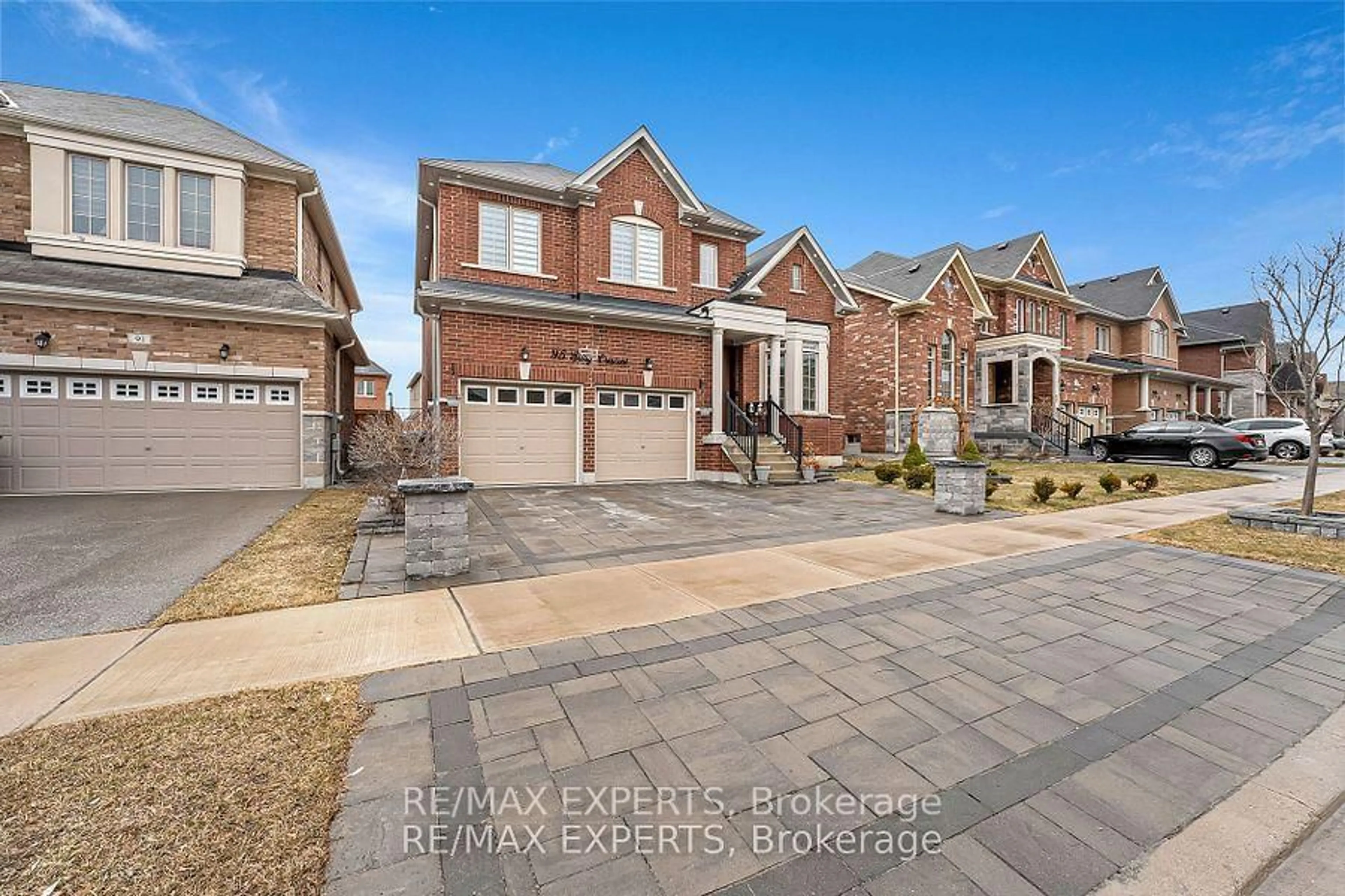 Home with brick exterior material, street for 95 Selby Cres, Bradford West Gwillimbury Ontario L3Z 0V3