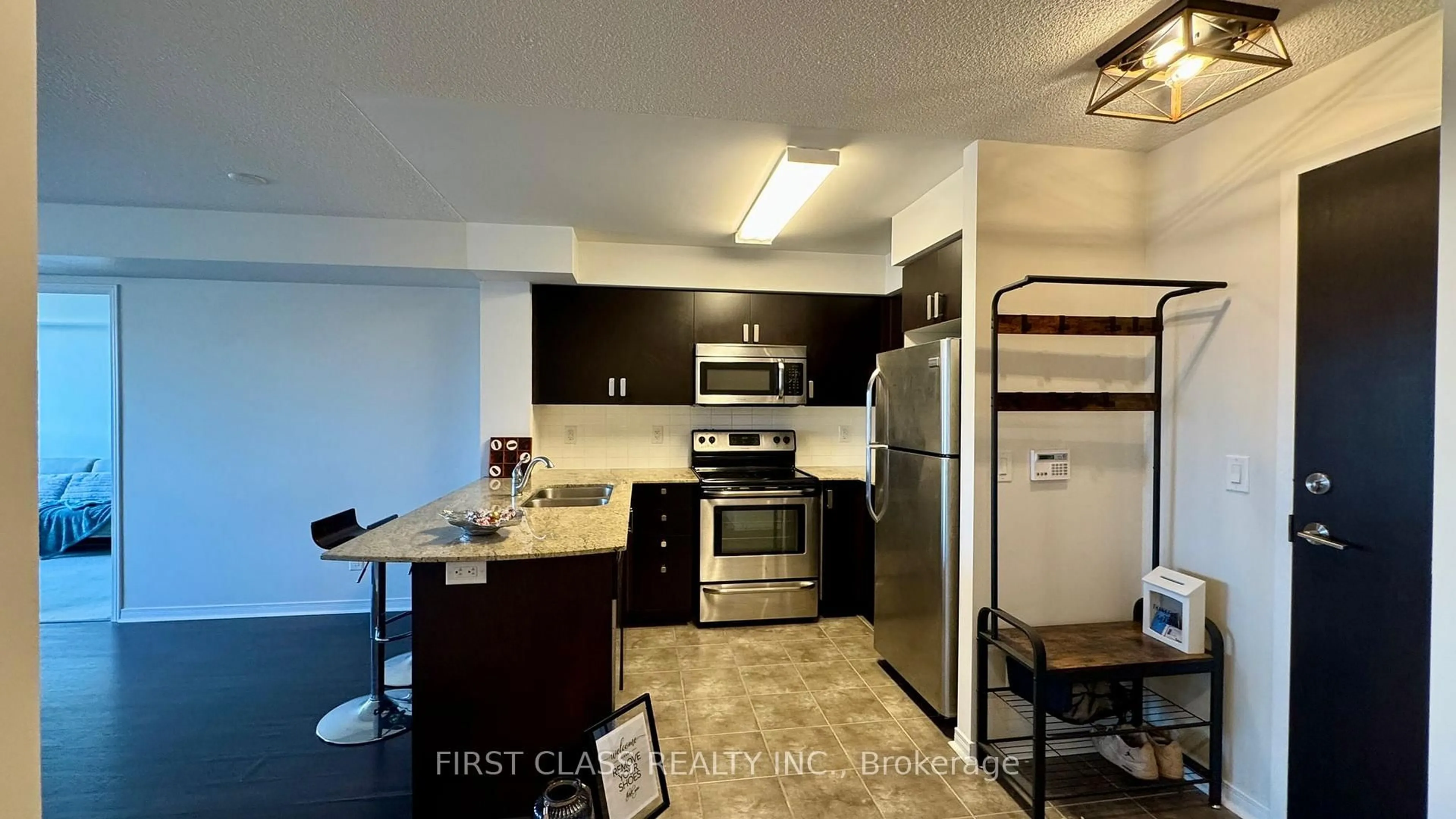 Standard kitchen, unknown for 73 King William Cres #302, Richmond Hill Ontario L4B 0C2