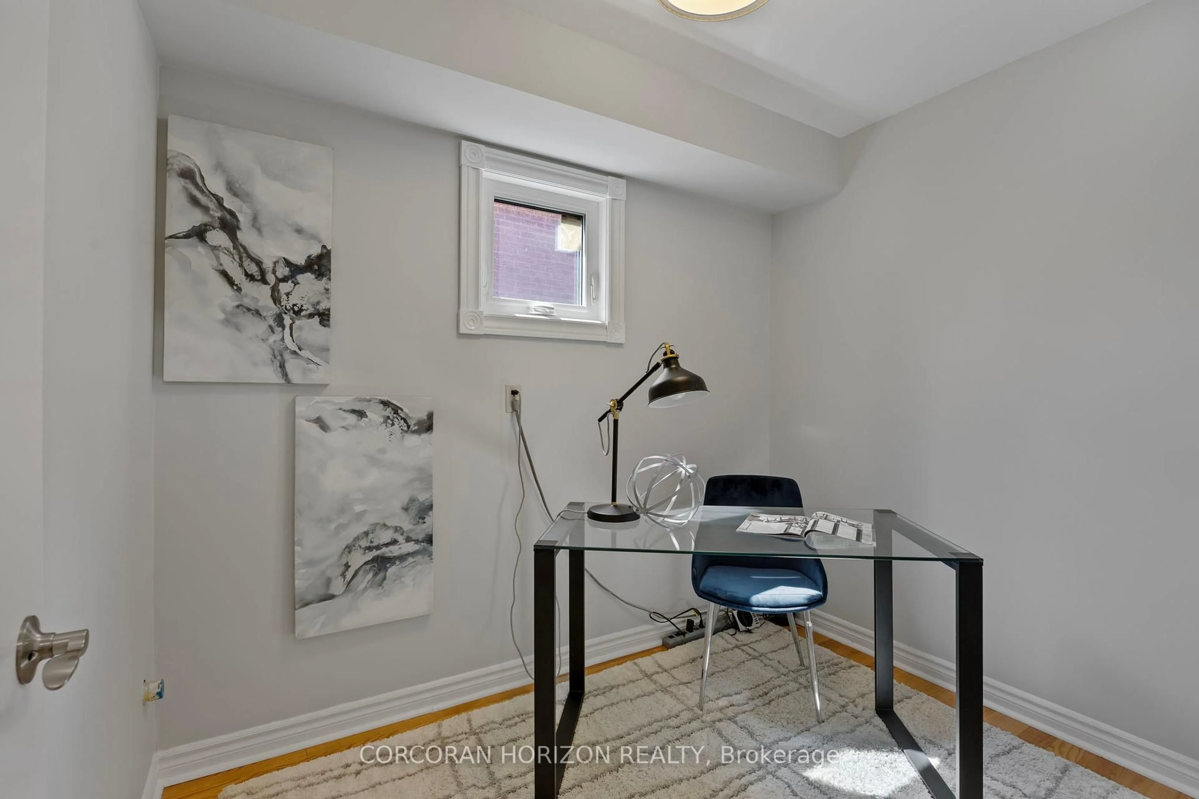 A pic of a room for 42 Viewmark Dr, Richmond Hill Ontario L4S 1E6