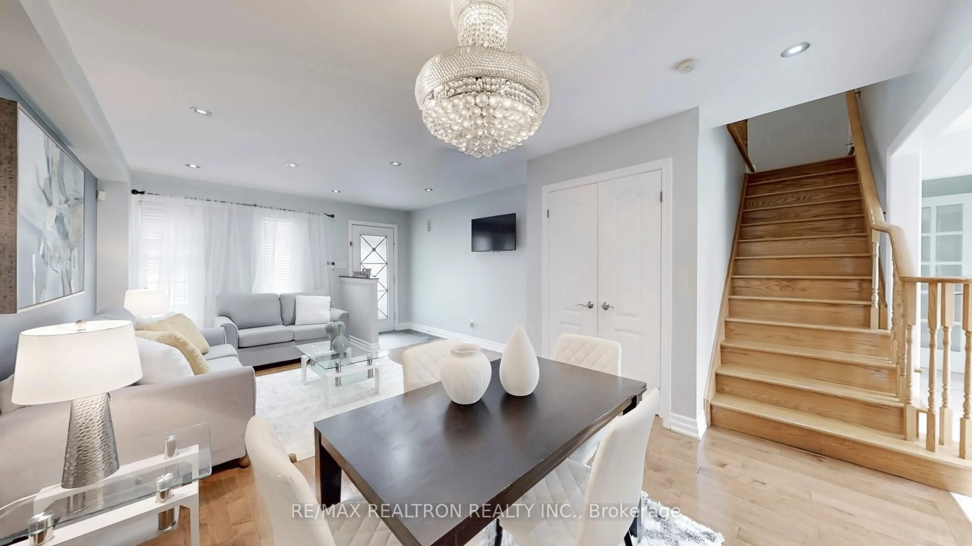 Dining room, unknown for 287 Wildberry Cres, Vaughan Ontario L4H 2H6
