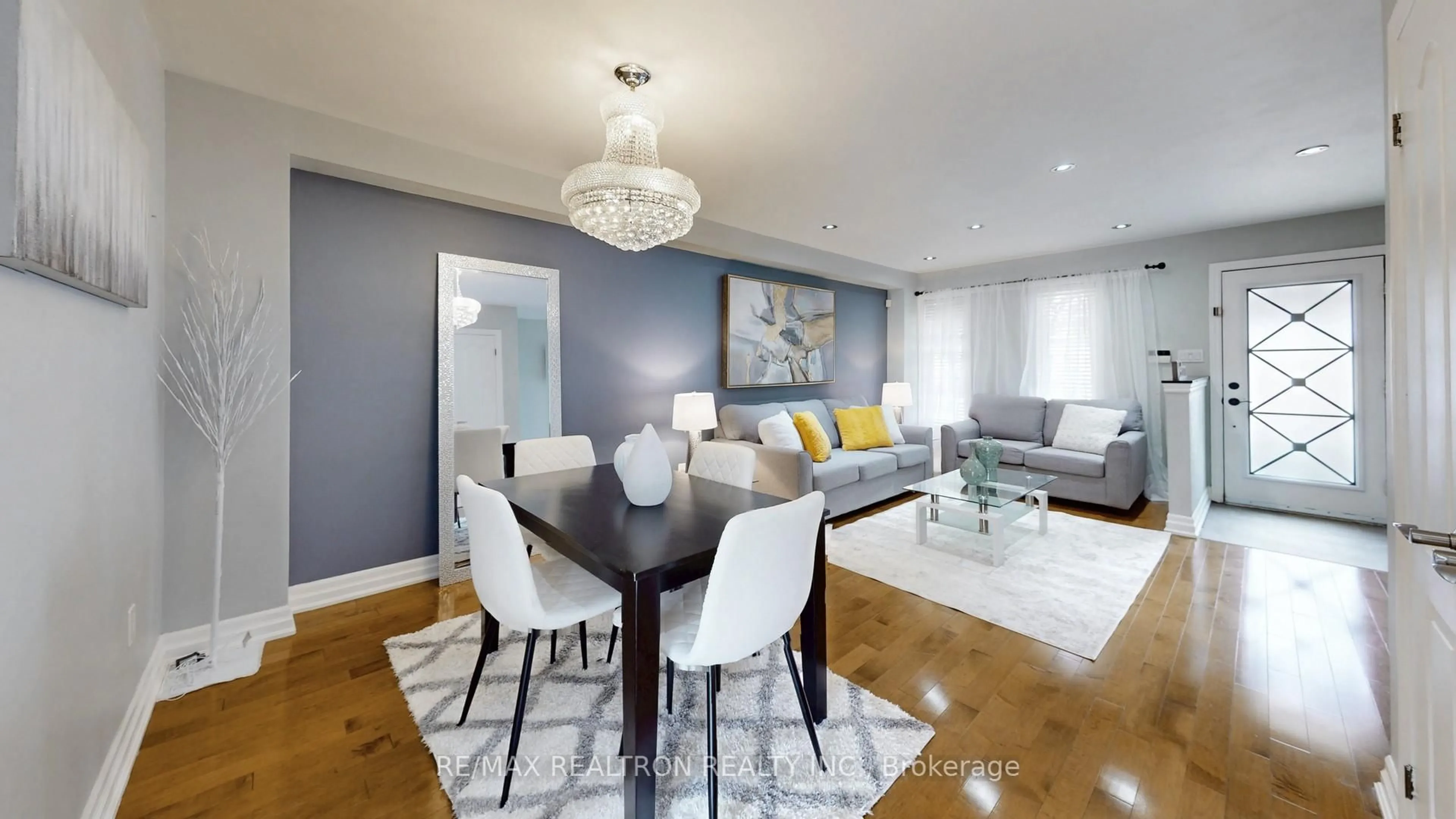 Dining room, wood/laminate floor for 287 Wildberry Cres, Vaughan Ontario L4H 2H6