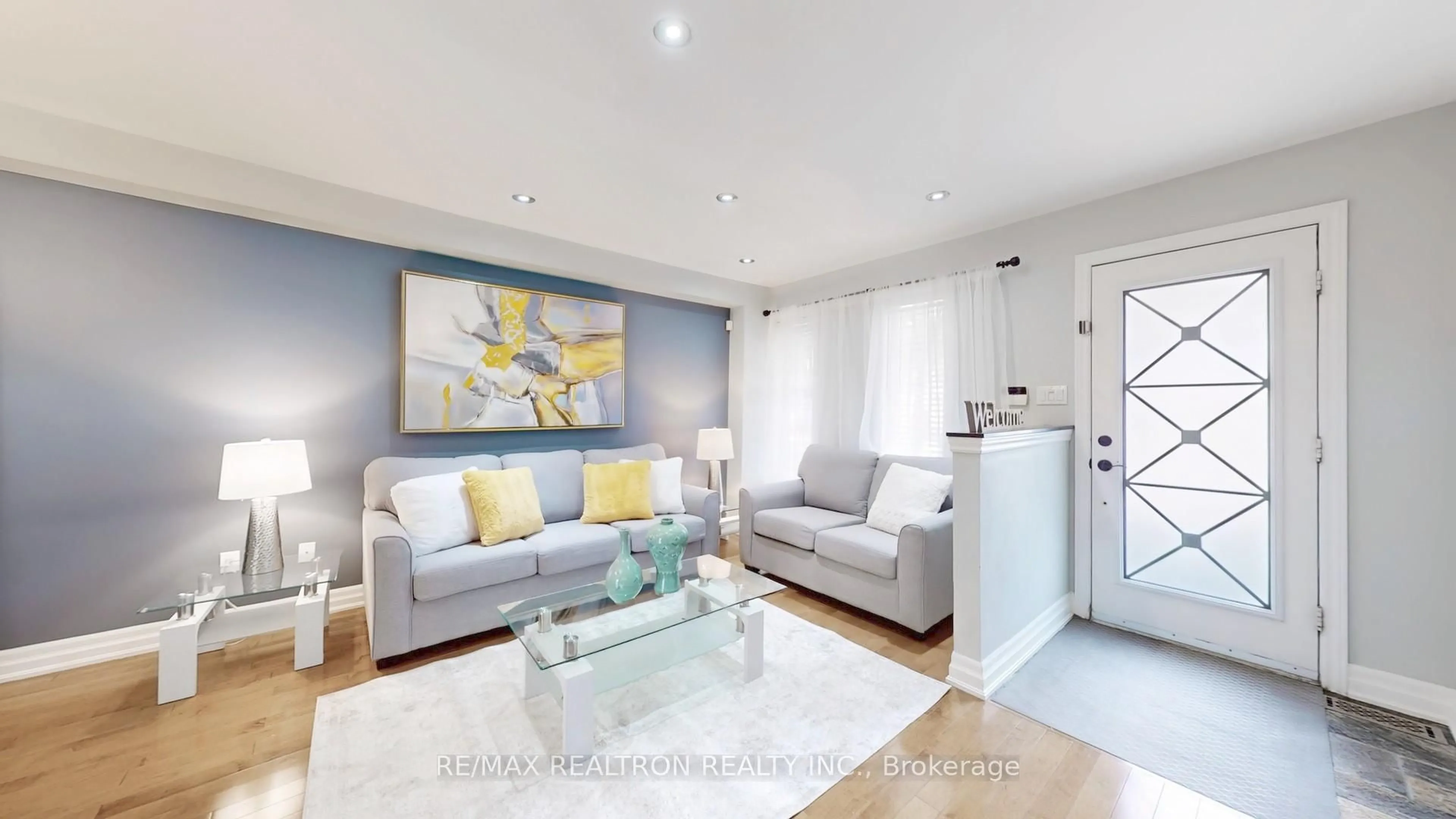 Living room with furniture, unknown for 287 Wildberry Cres, Vaughan Ontario L4H 2H6