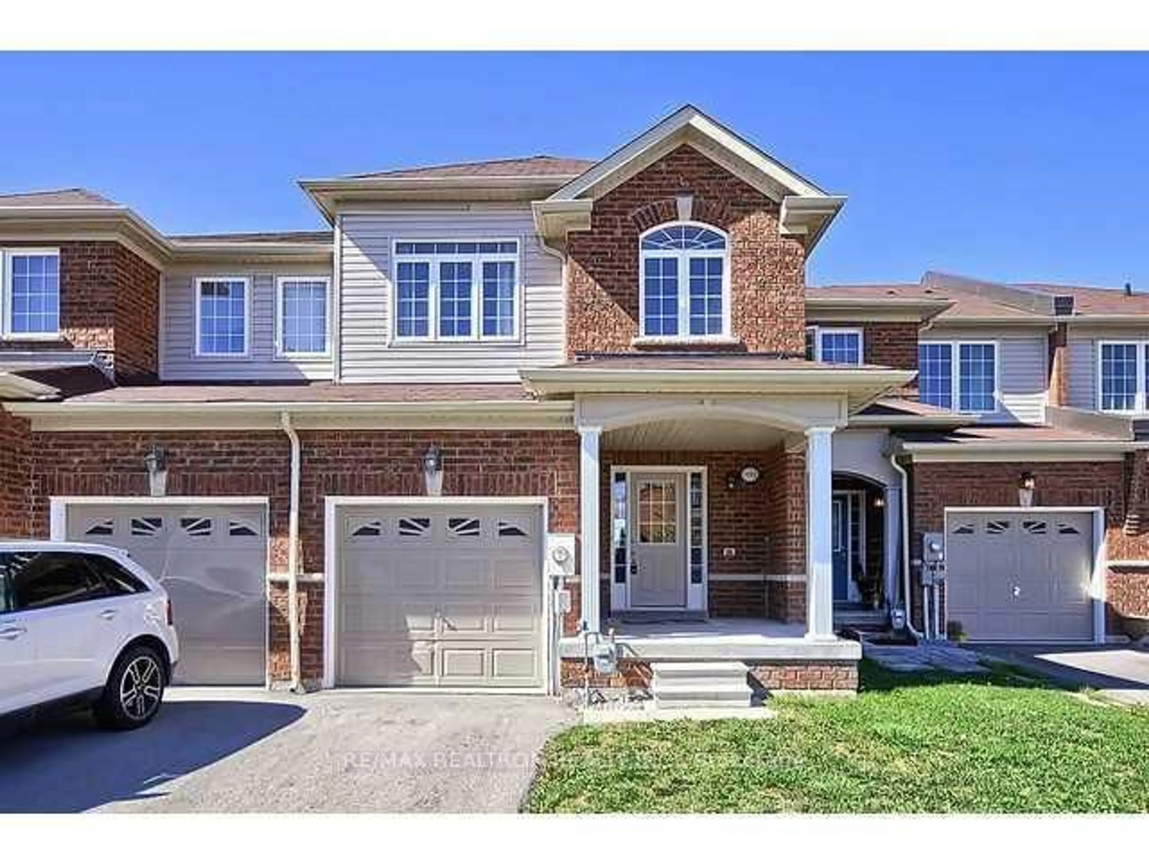 Home with brick exterior material, street for 1192 Mary-Lou St, Innisfil Ontario L9S 5A4
