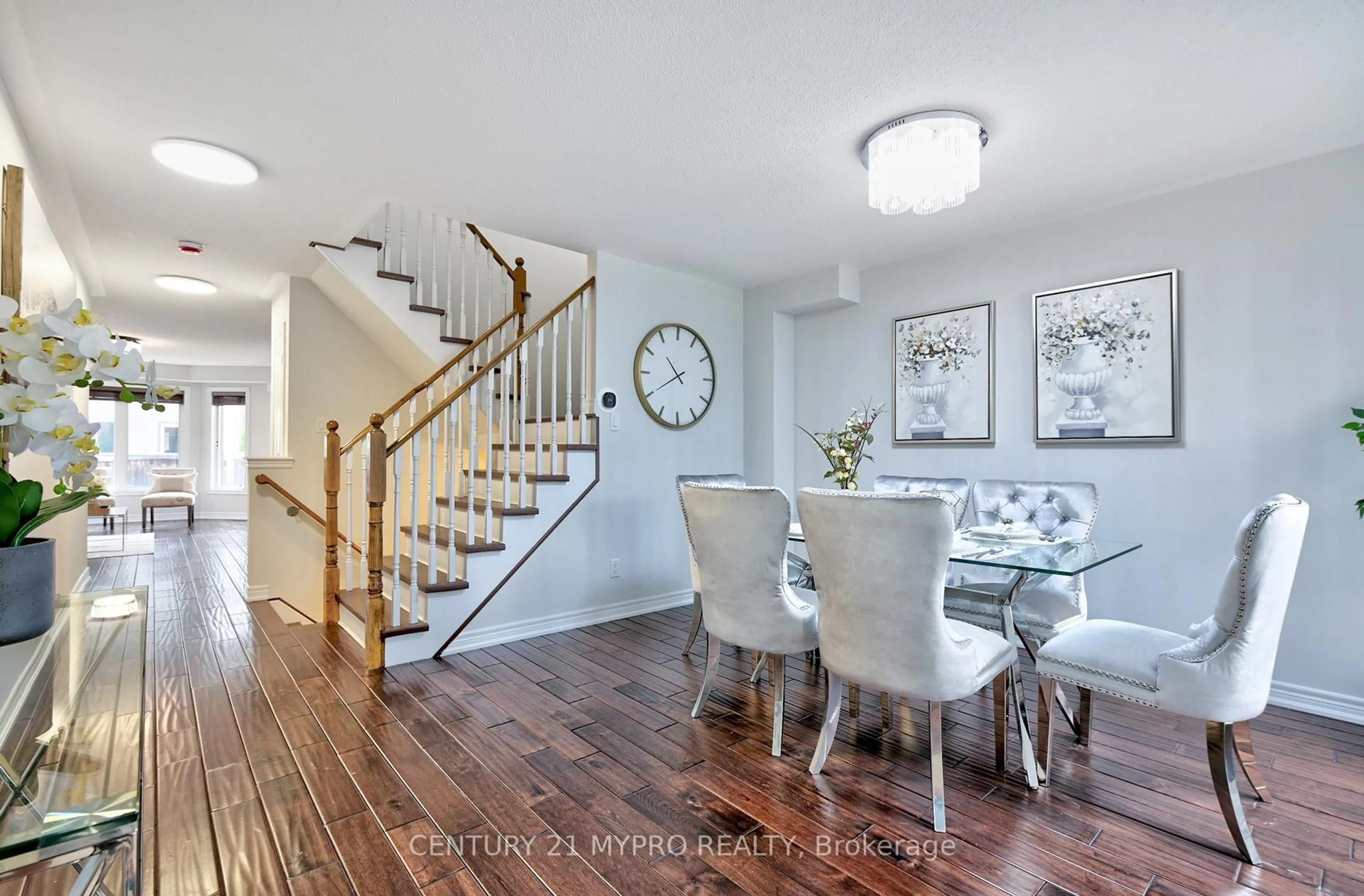 Dining room, wood/laminate floor for 42 Sequin Dr, Richmond Hill Ontario L4E 0J2