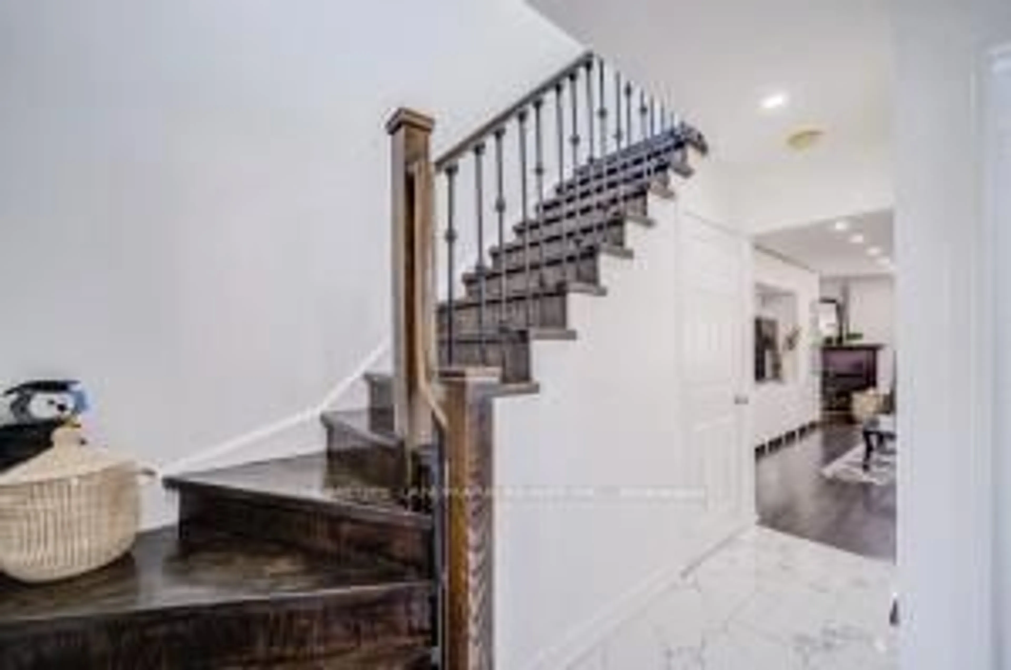 Stairs for 24 Willow Trail Rd, Markham Ontario L6E 1V2