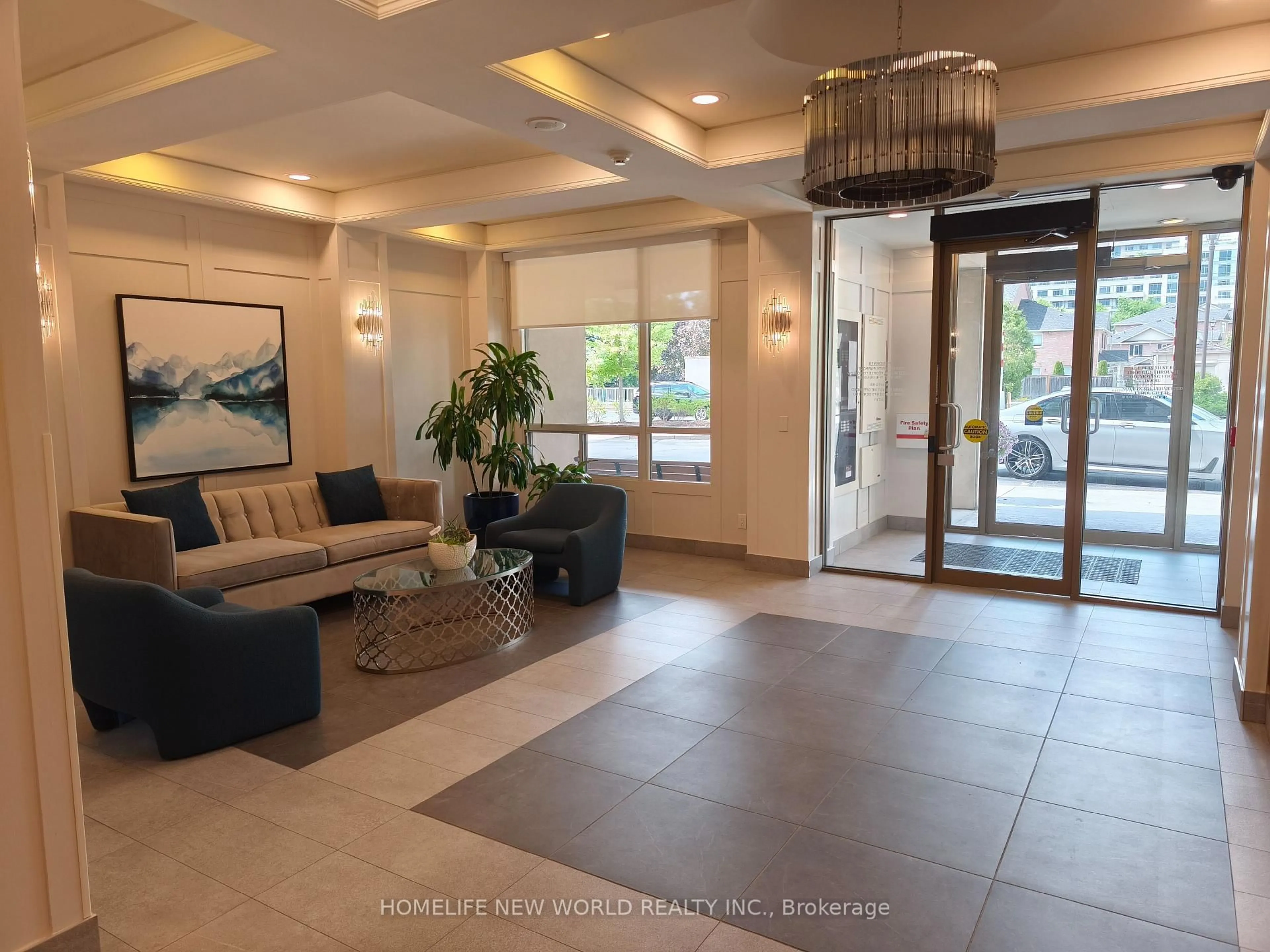 Lobby for 19 Northern Heights Dr #314, Richmond Hill Ontario L4B 4M4