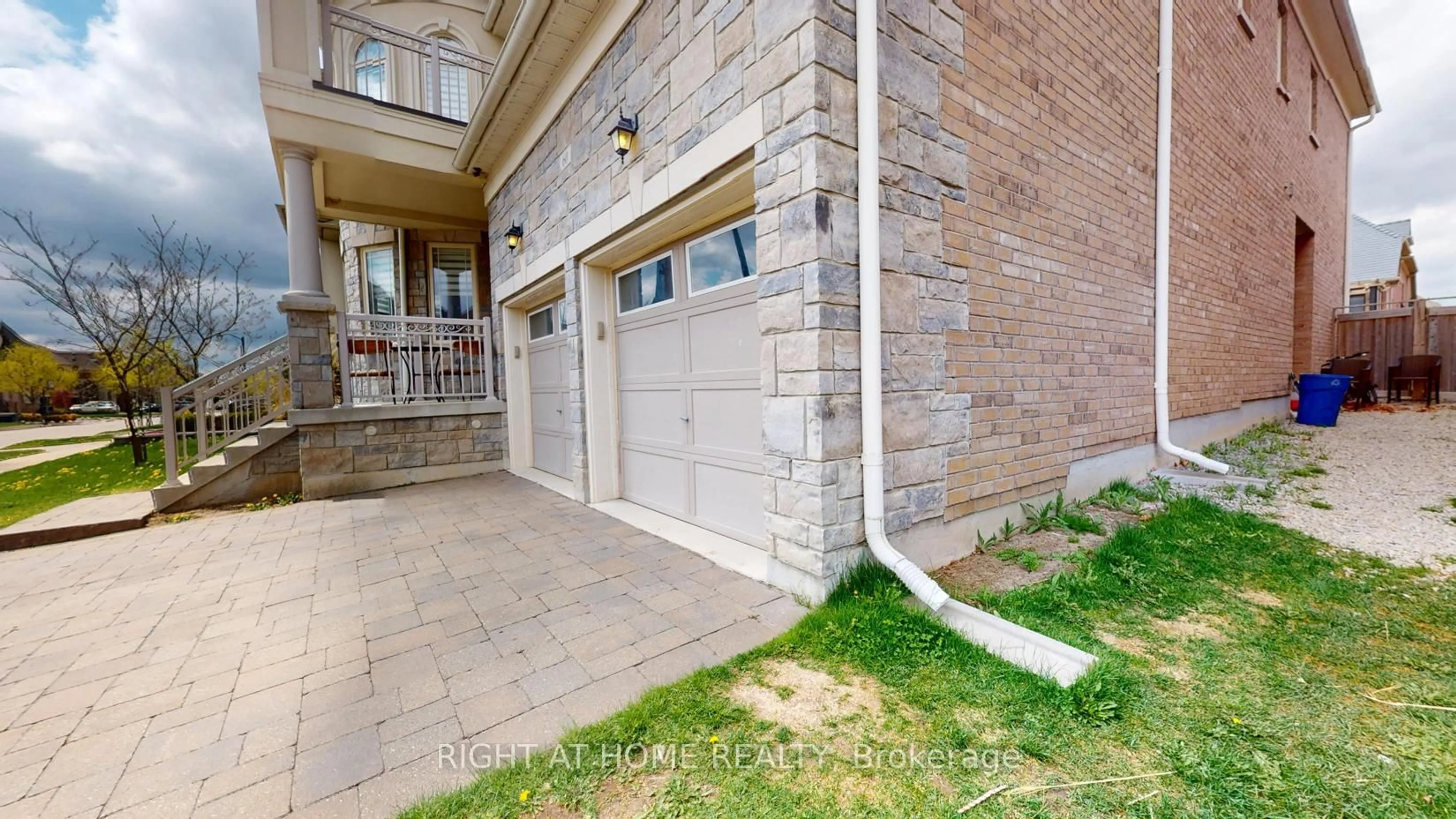 Unknown for 60 Chesney Cres, Vaughan Ontario L4H 4A5