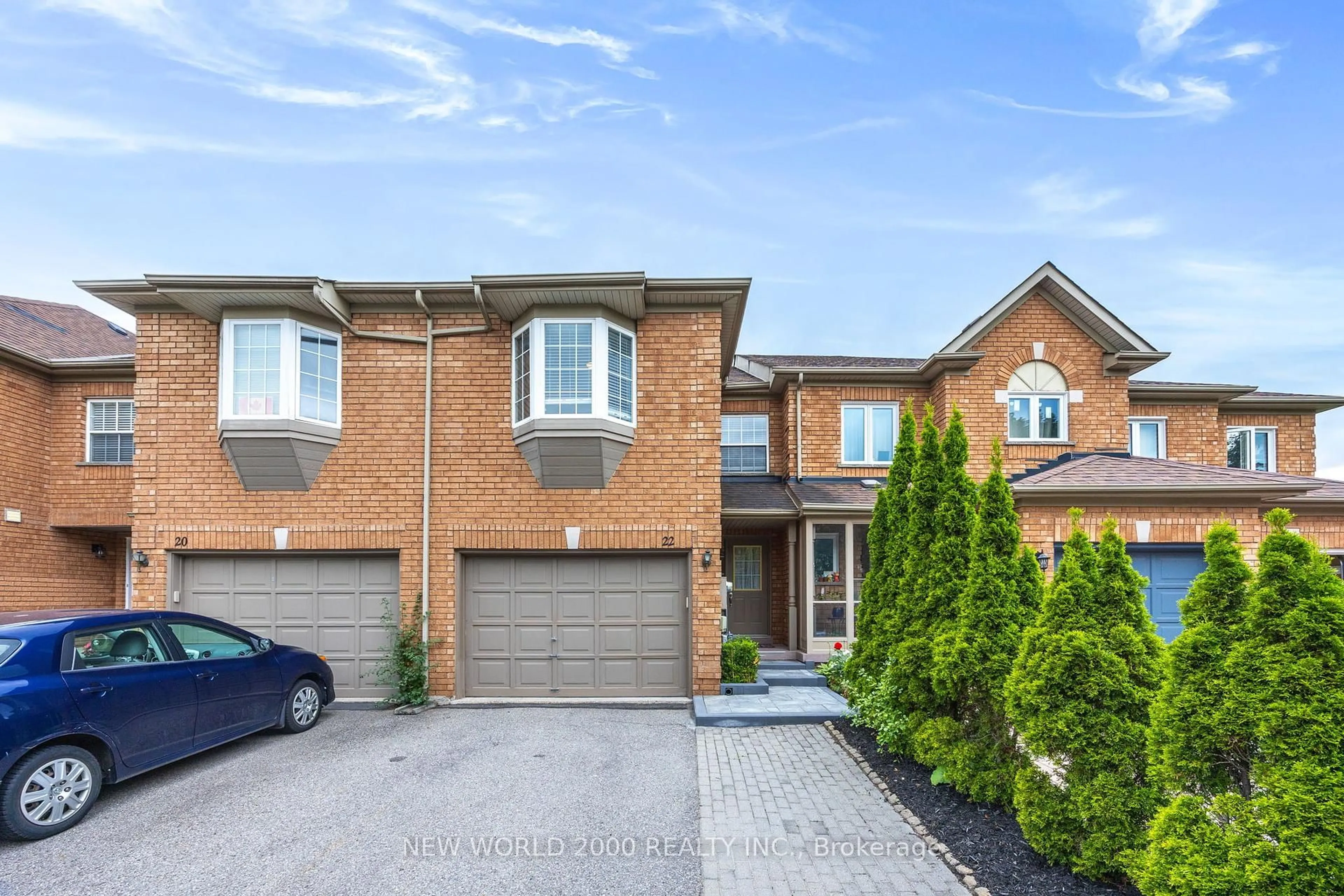 Home with brick exterior material, street for 22 HAWTIN Lane, Aurora Ontario L4G 7L4