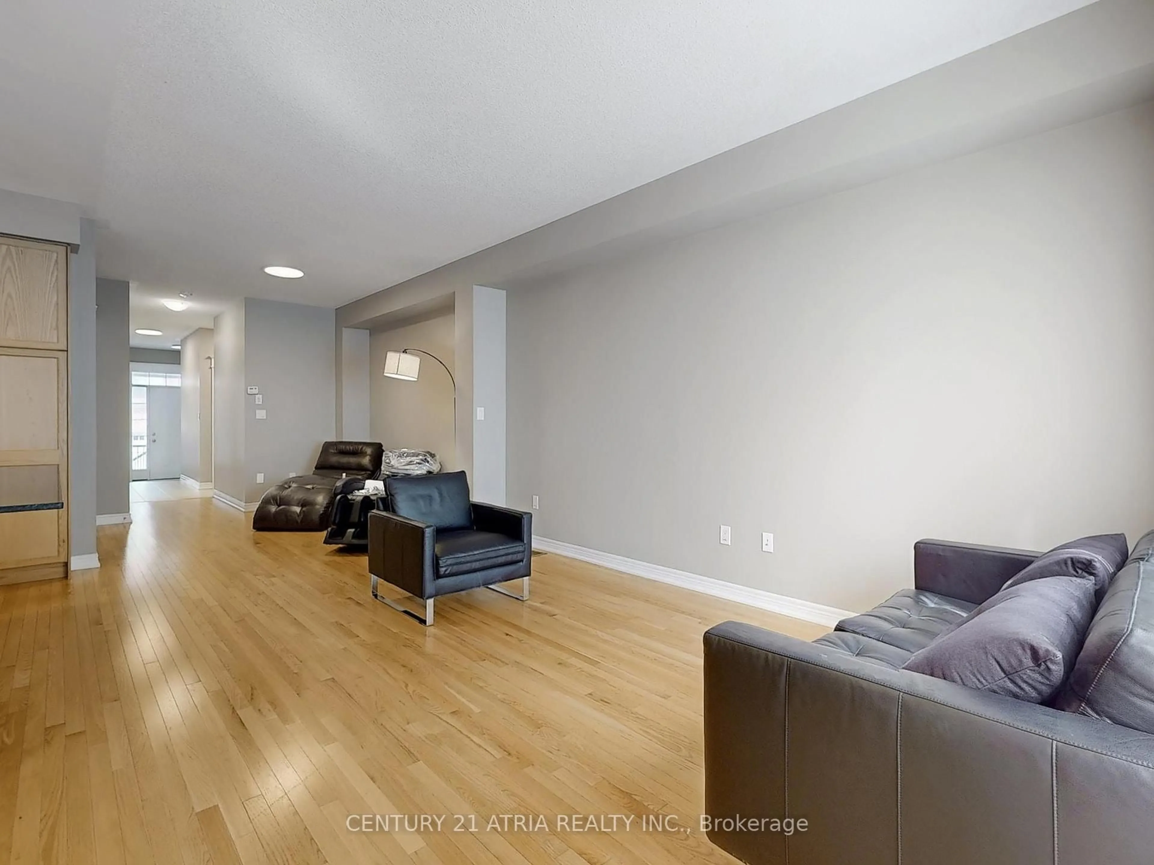 Living room with furniture, unknown for 8 Moonseed Lane, Richmond Hill Ontario L4E 1E7