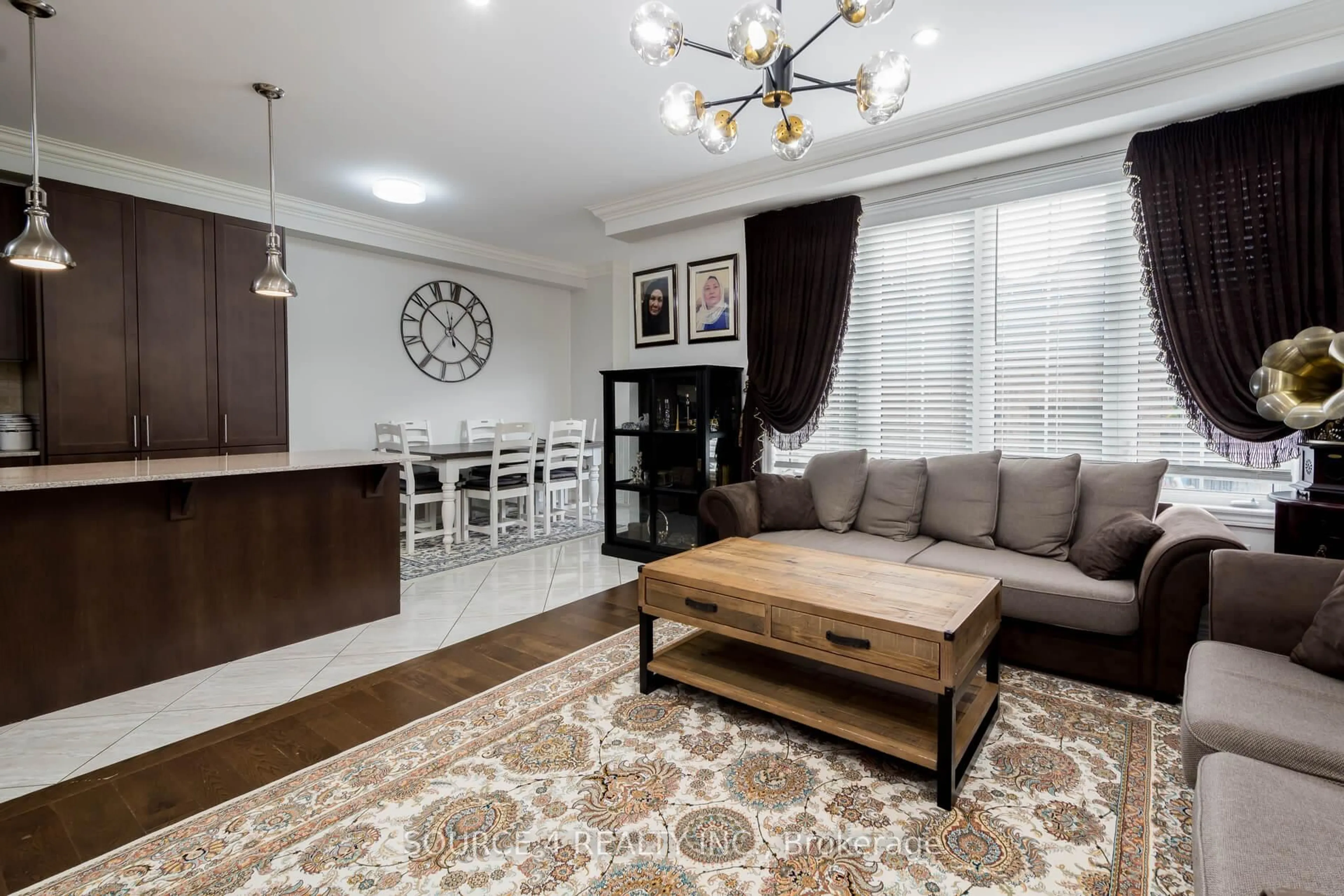 Living room with furniture, unknown for 129 Barons St, Vaughan Ontario L4H 1Y7