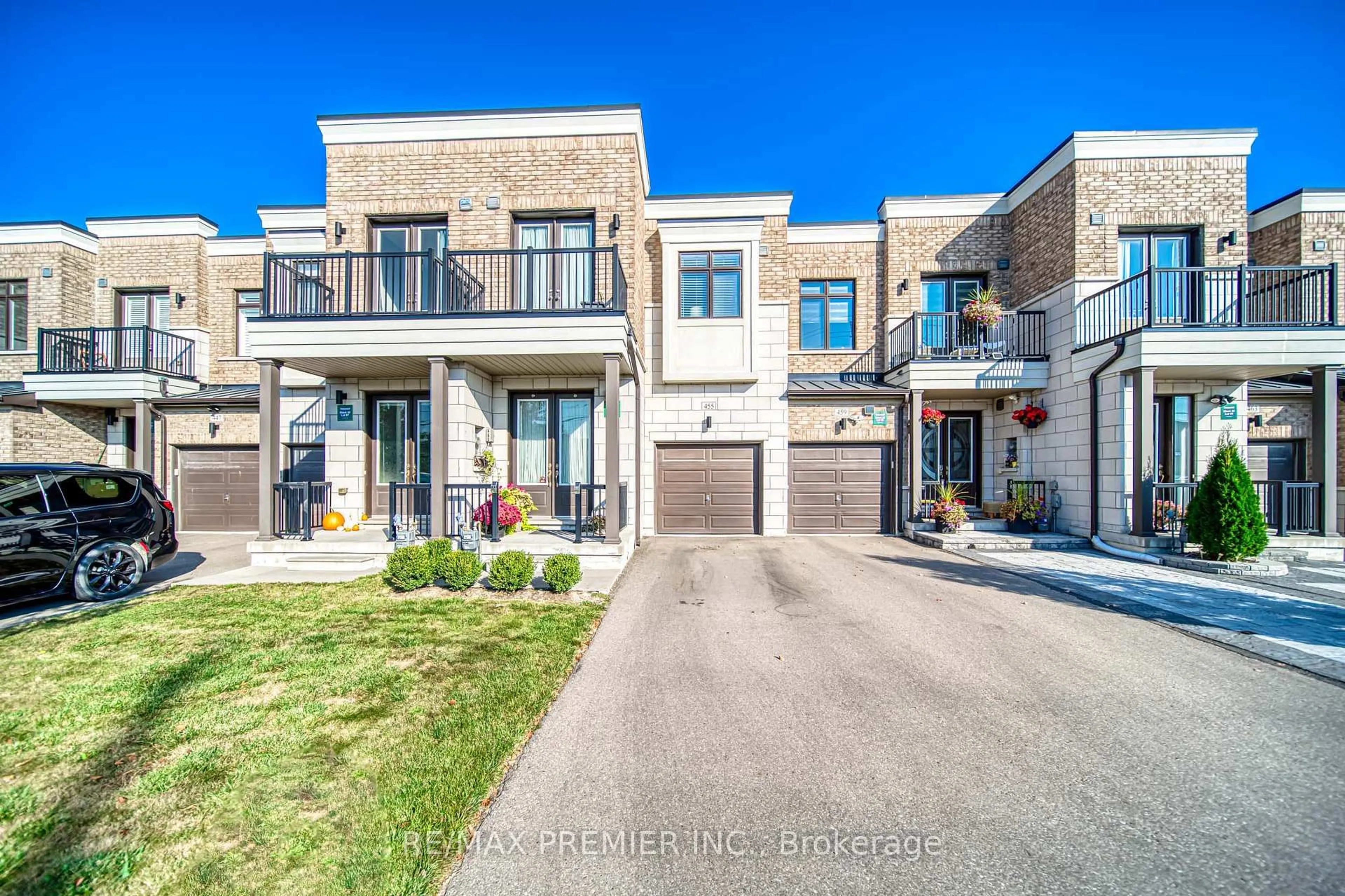 Home with brick exterior material, street for 455 Elyse Crt, Aurora Ontario L4G 2C9