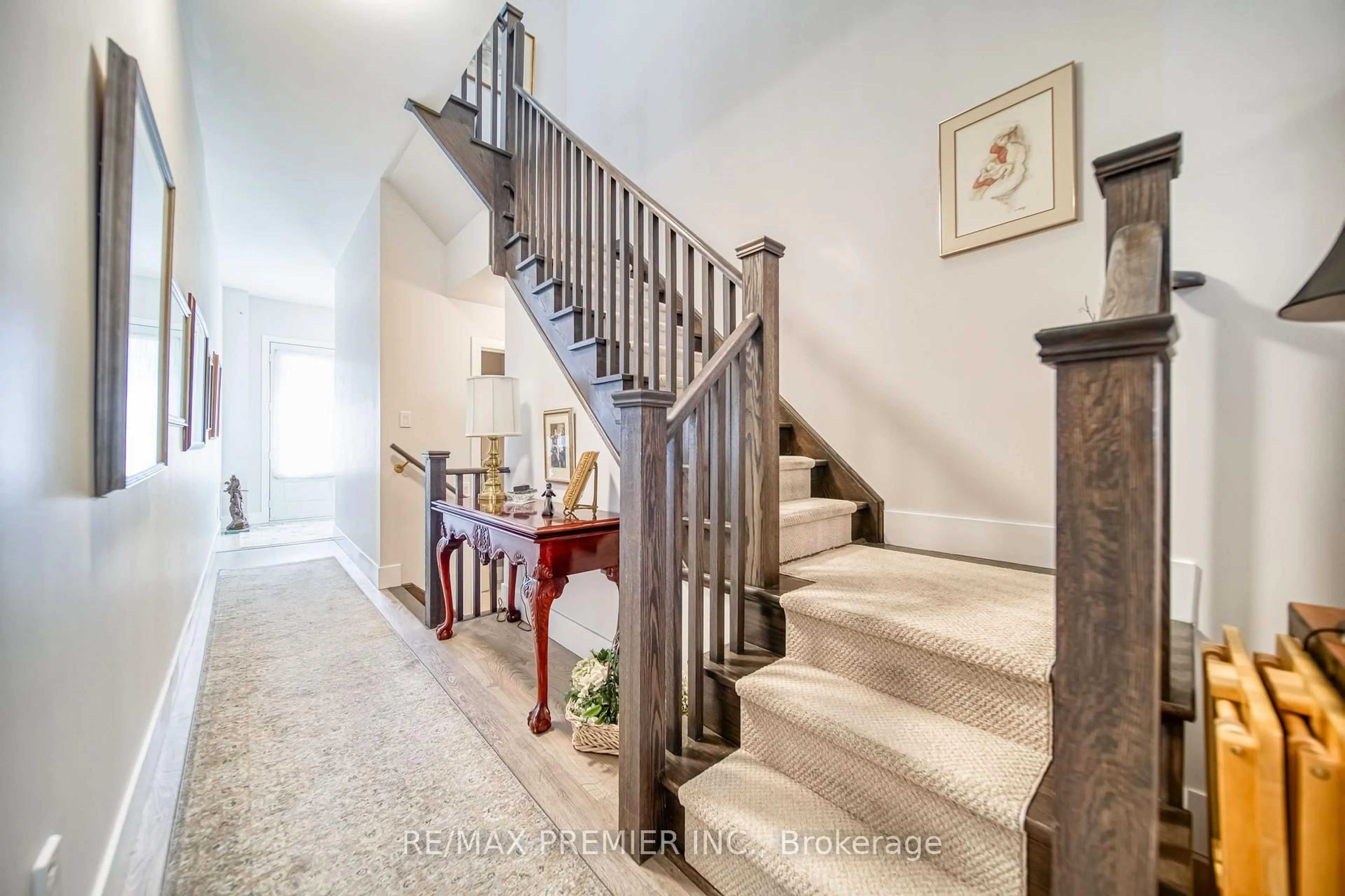 Unknown for 455 Elyse Crt, Aurora Ontario L4G 2C9