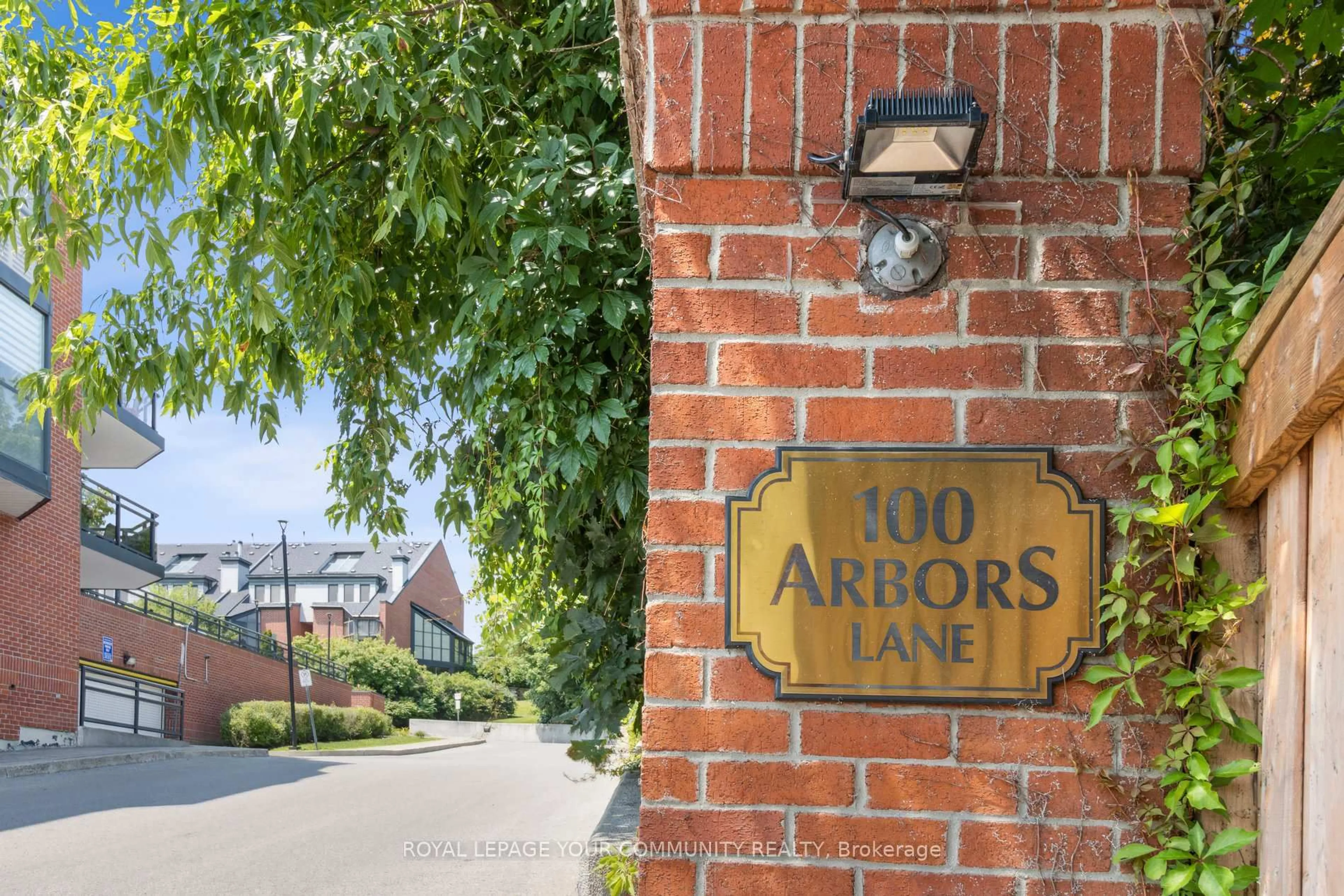 Unknown for 100 Arbors Lane #TH1, Vaughan Ontario L4L 7G4