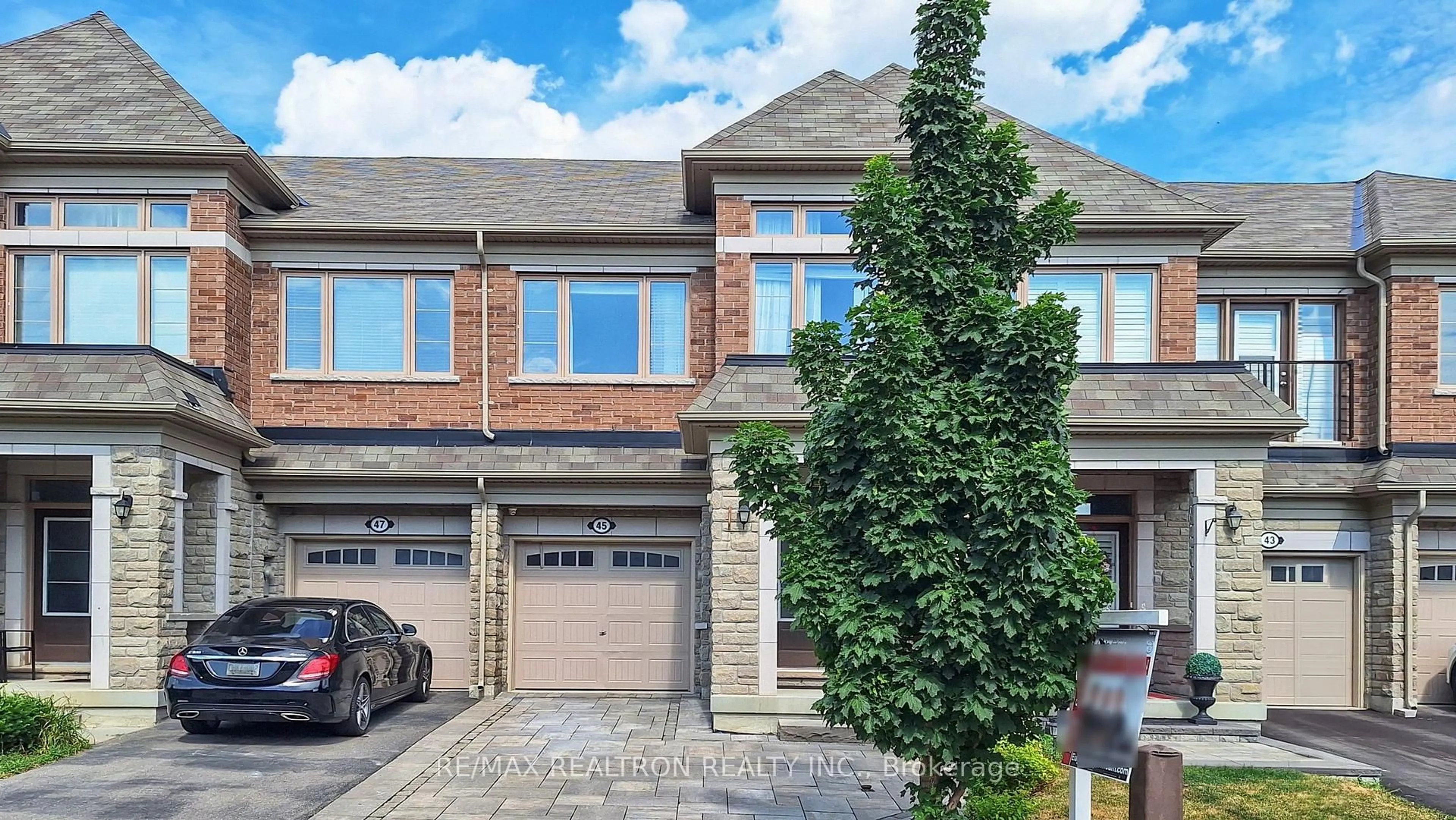 Home with brick exterior material, street for 45 Vedette Way, Vaughan Ontario L4H 4K2