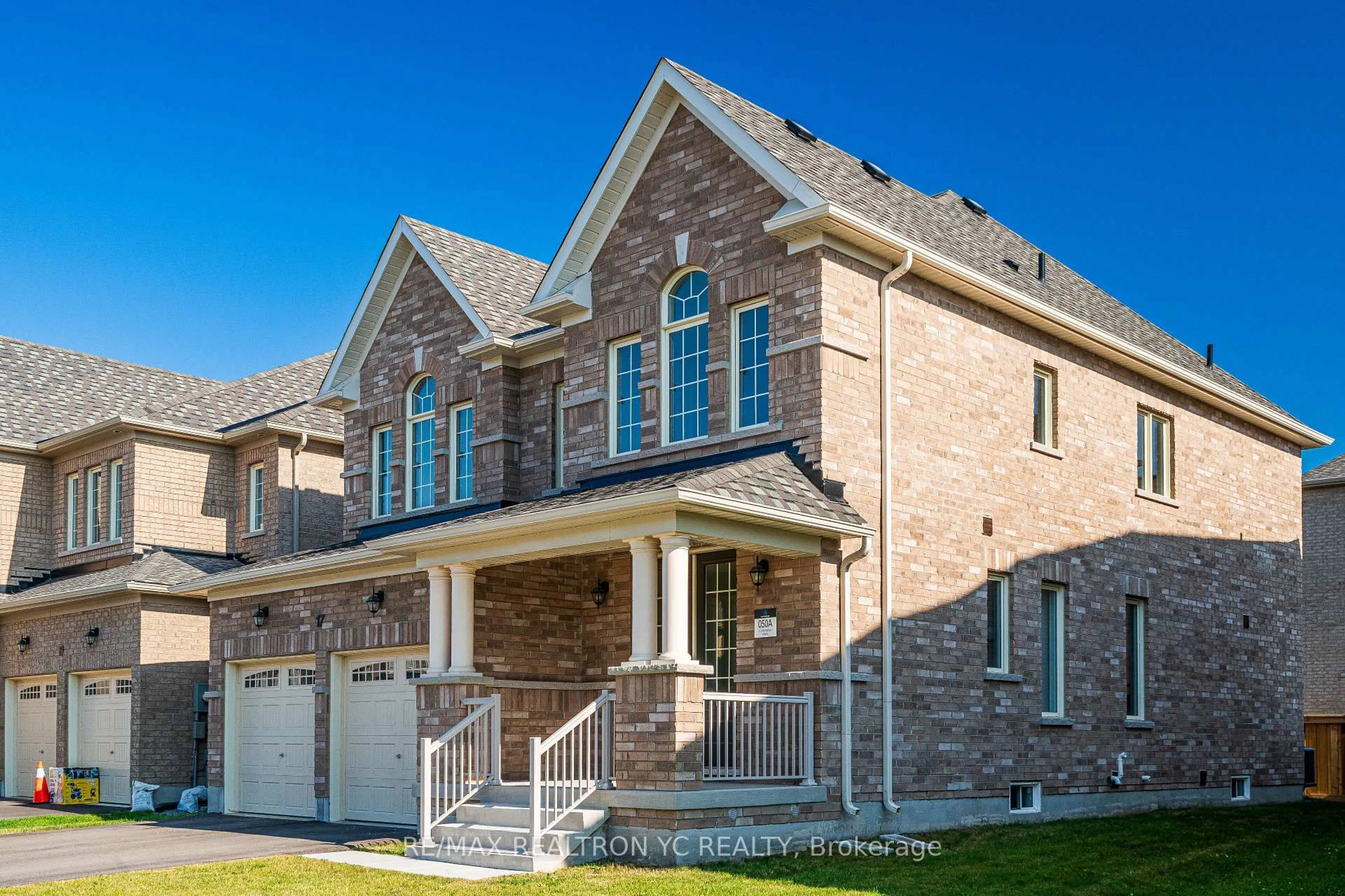 Home with brick exterior material, street for 17 Hitching Post Lane, Georgina Ontario L4P 0H9