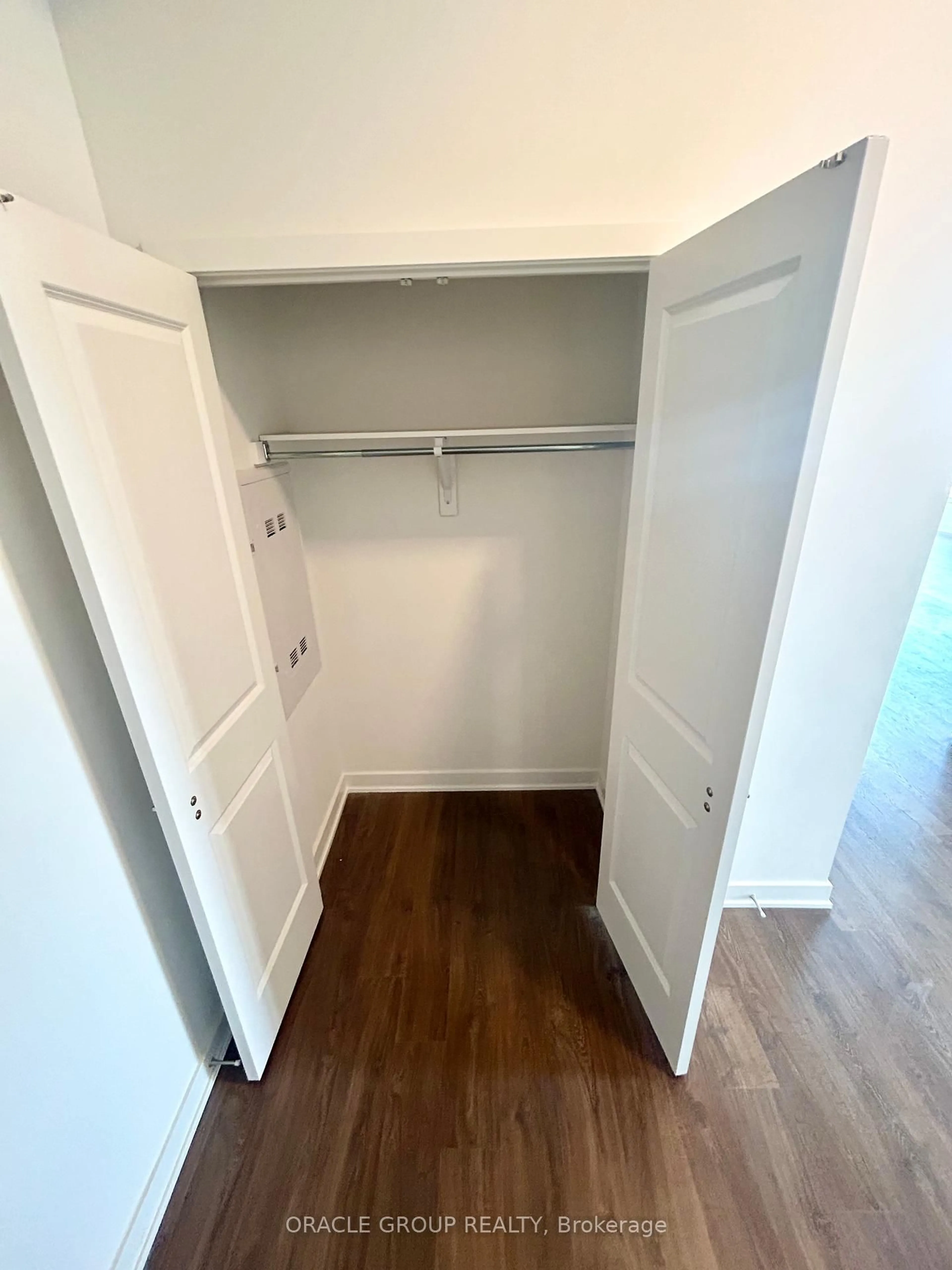 A pic of a room for 50 Upper Mall Way #B-PH09, Vaughan Ontario L4J 4P8