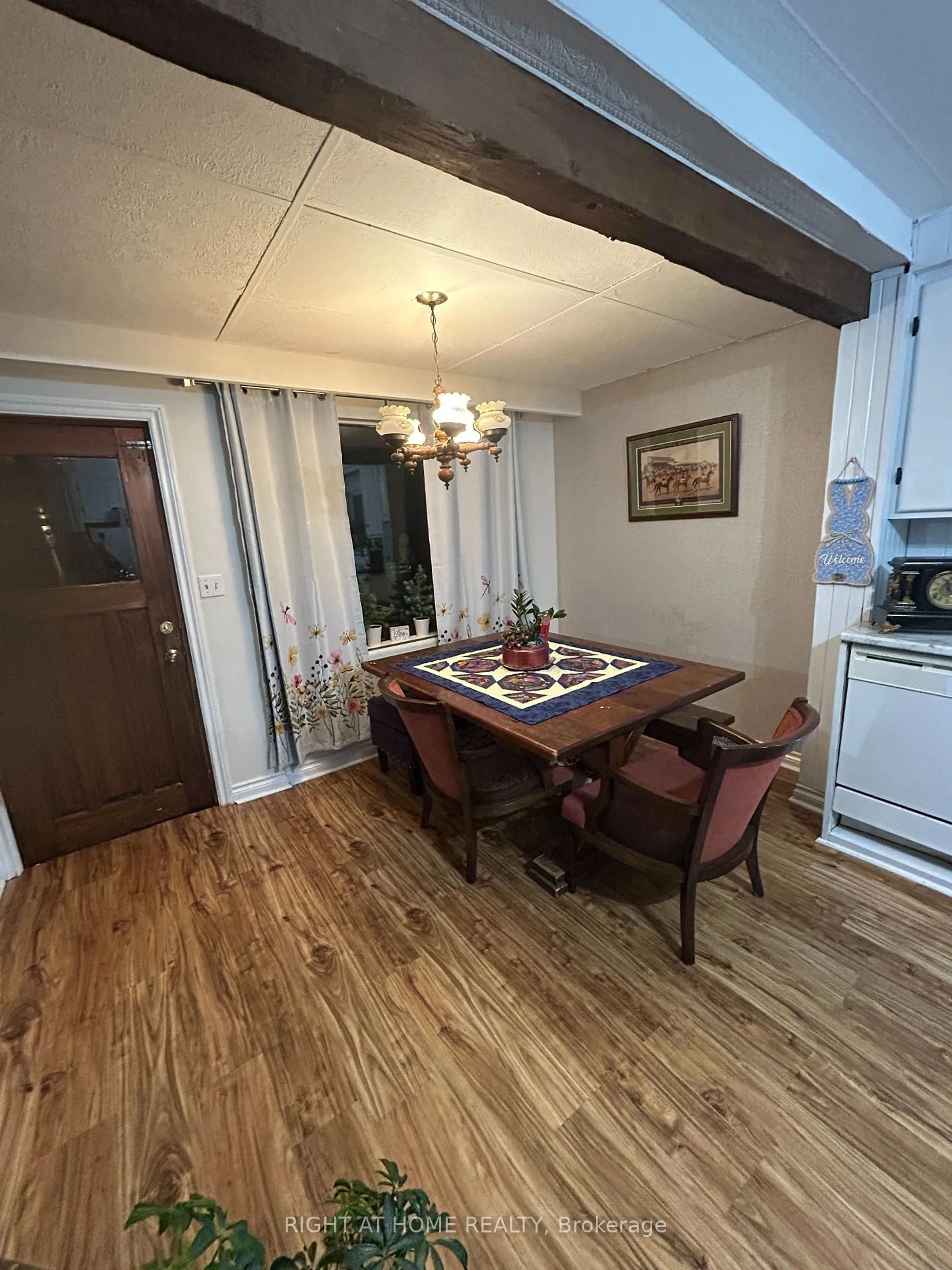 Dining room, unknown for 195 Lakeland Cres, Richmond Hill Ontario L4E 3A4