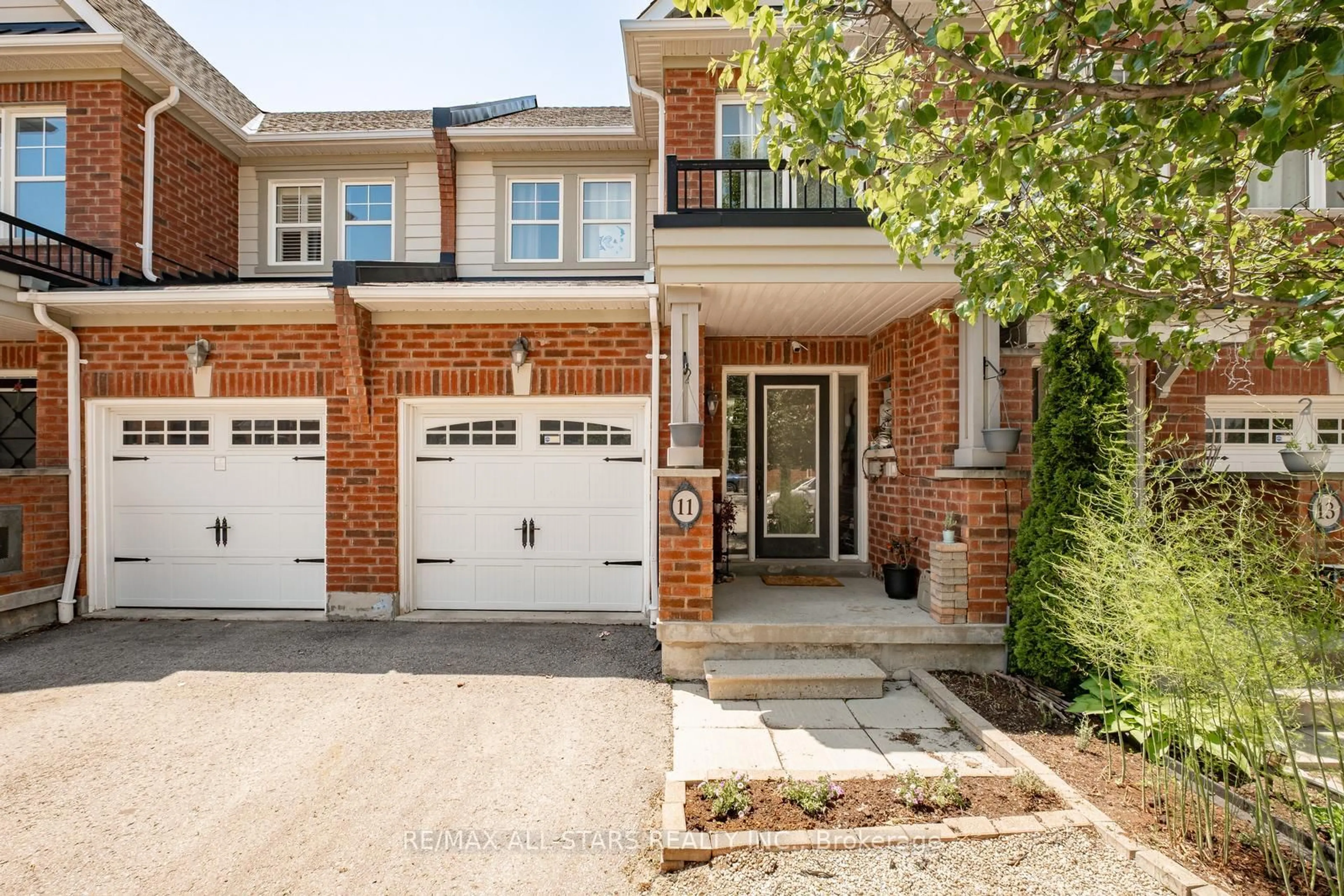 Home with brick exterior material, street for 11 Eastwind Dr, Whitchurch-Stouffville Ontario L4A 0W6