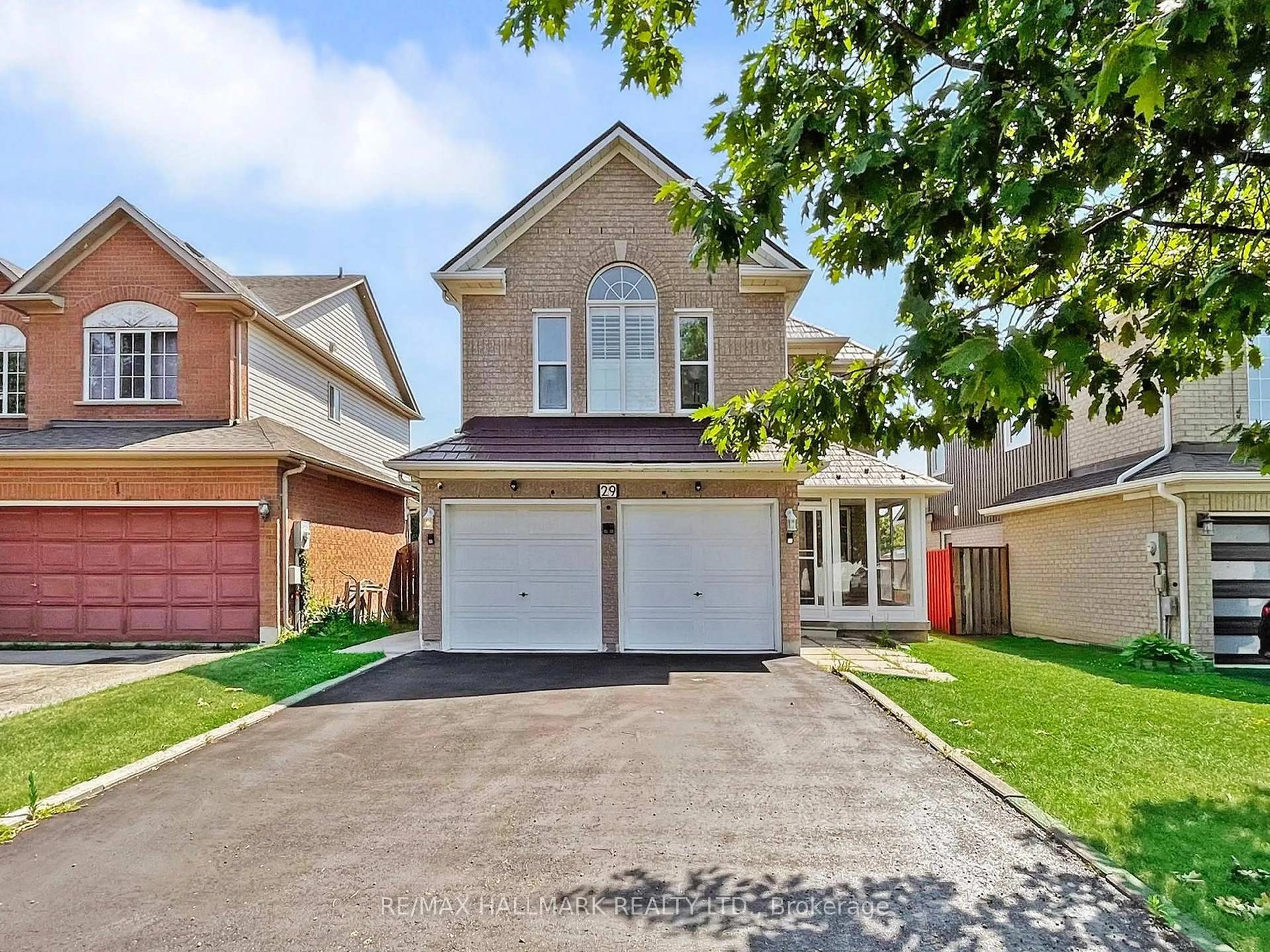 Home with brick exterior material, street for 29 Burnaby Dr, Georgina Ontario L4P 3Z1