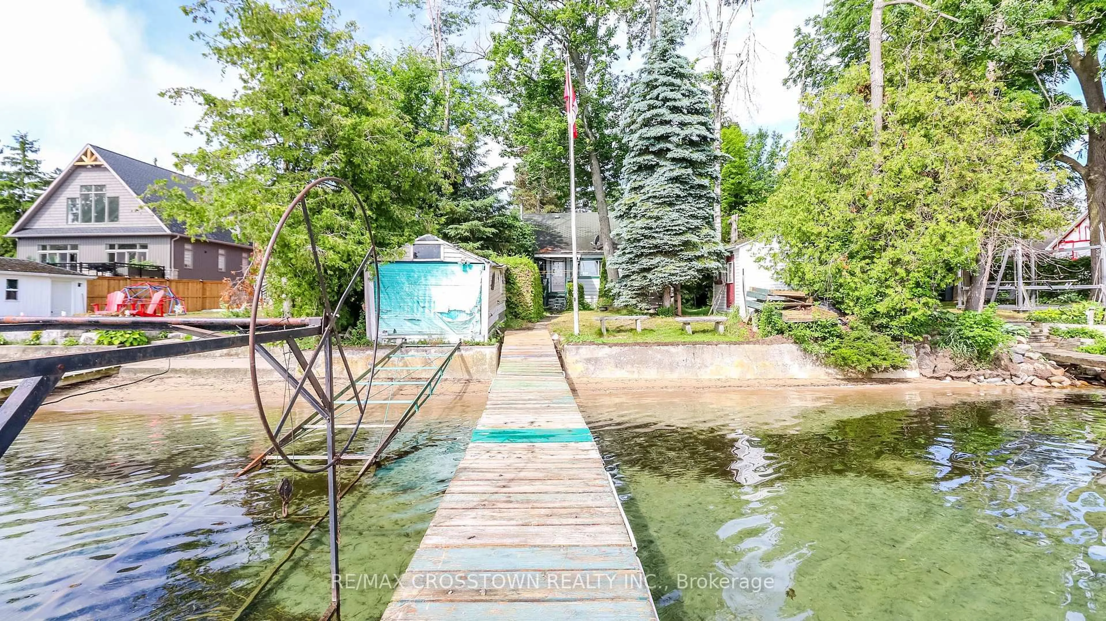 Pool for 1895 Simcoe Blvd, Innisfil Ontario L9S 4N3
