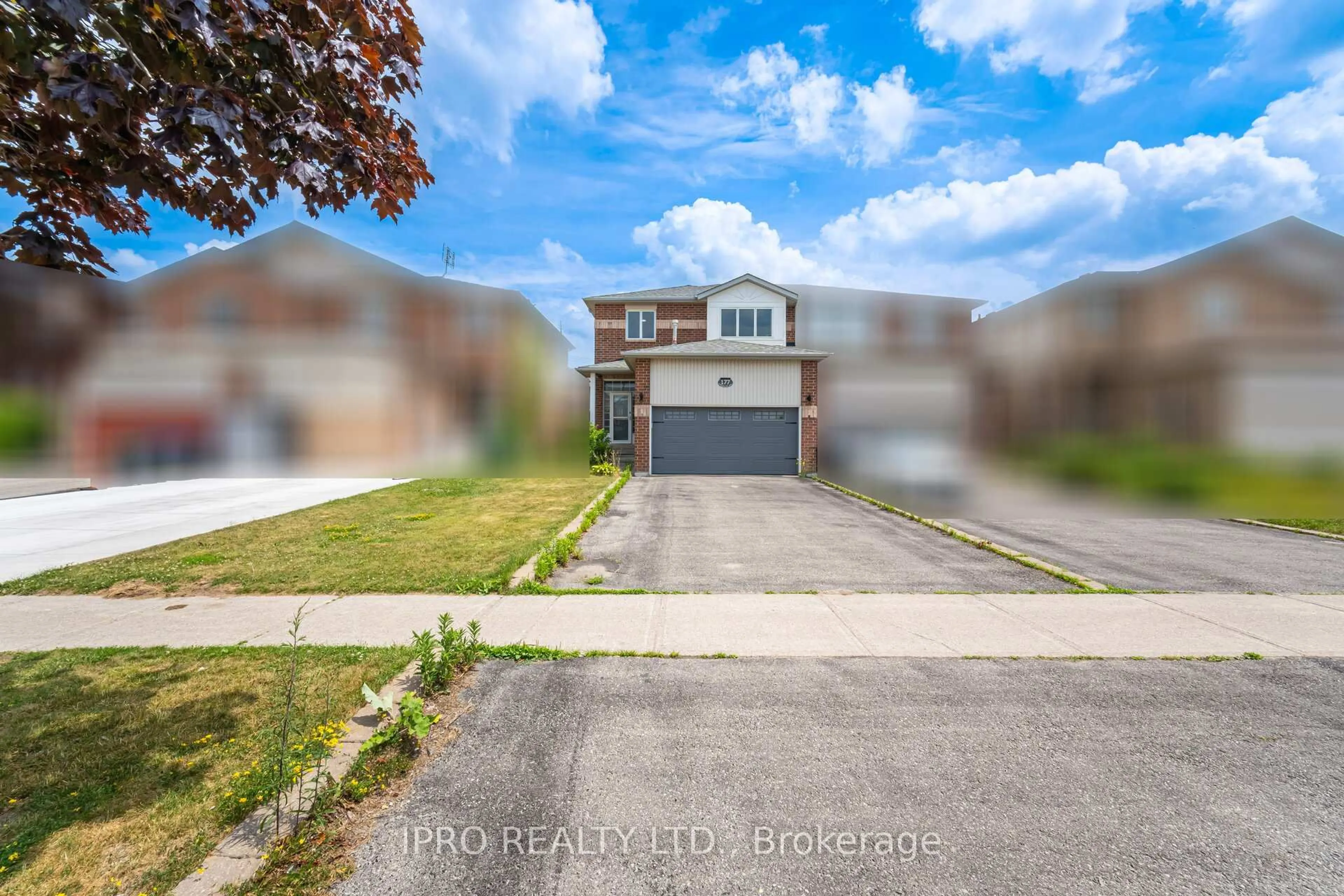 A pic from outside/outdoor area/front of a property/back of a property/a pic from drone, street for 177 Professor Day Dr, Bradford West Gwillimbury Ontario L3Z 3C2
