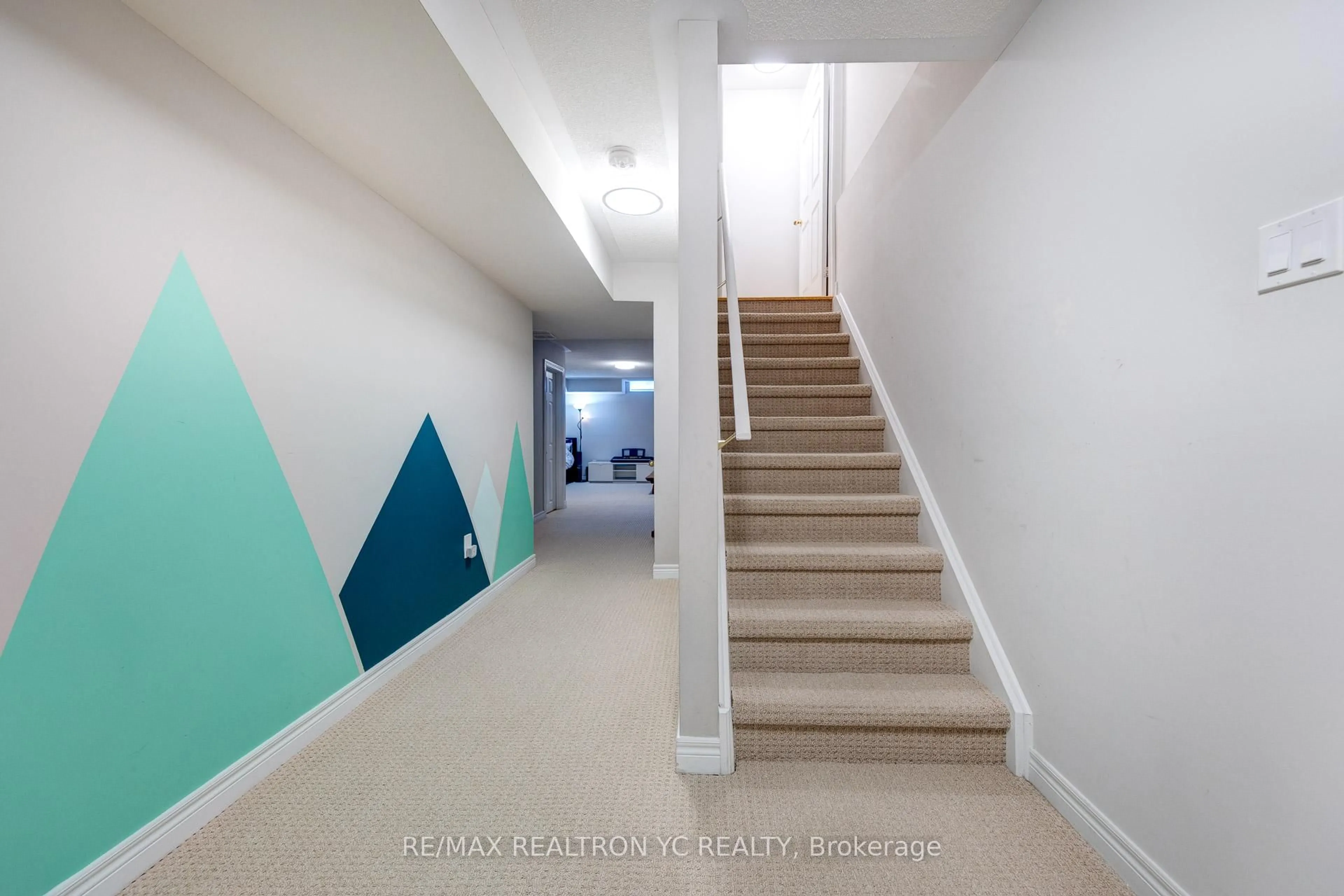 Unknown for 87 Chayna Cres, Vaughan Ontario L6A 0N1