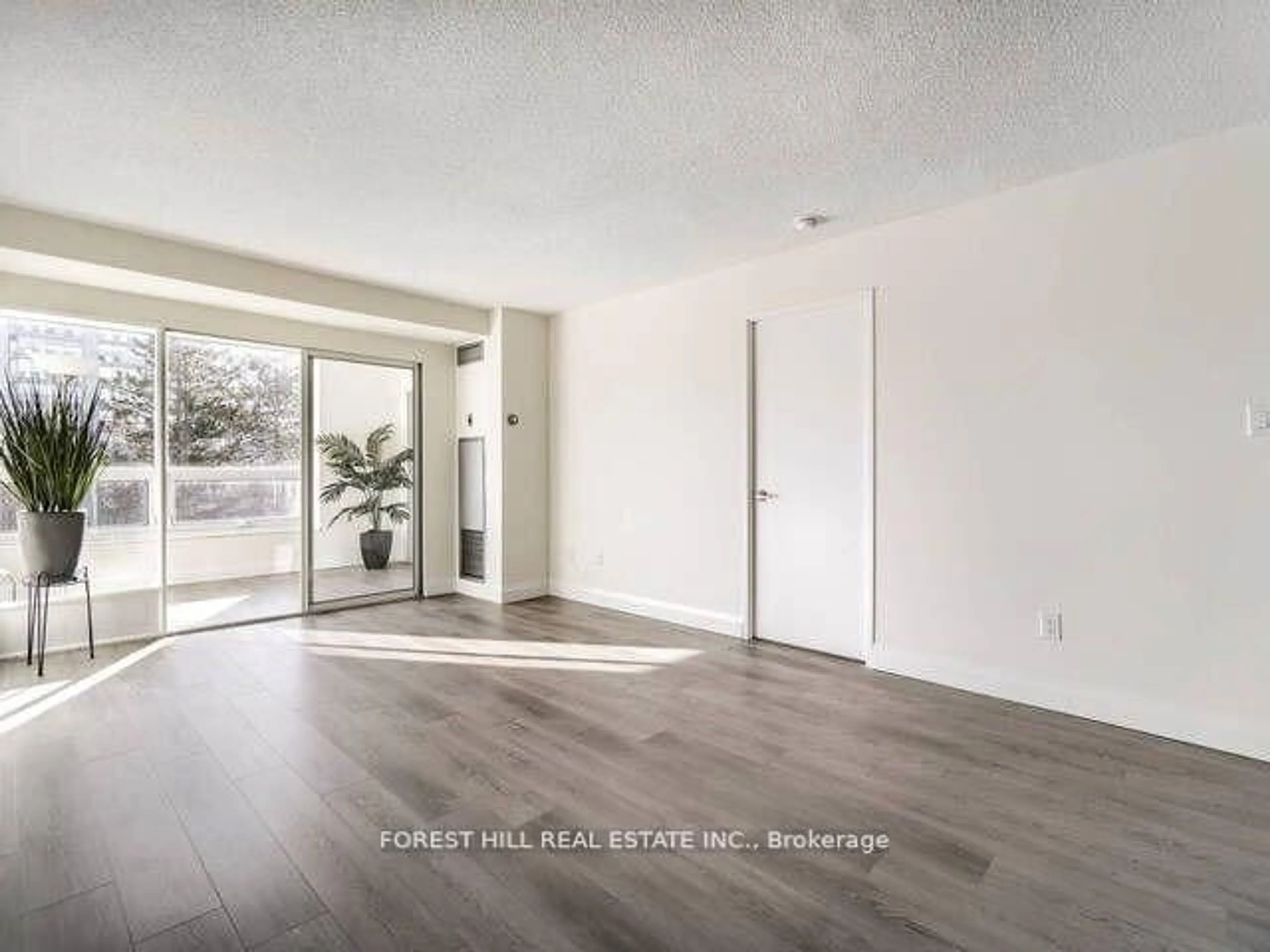 A pic of a room for 326 Major Mackenzie Dr #308, Richmond Hill Ontario L4C 8T4