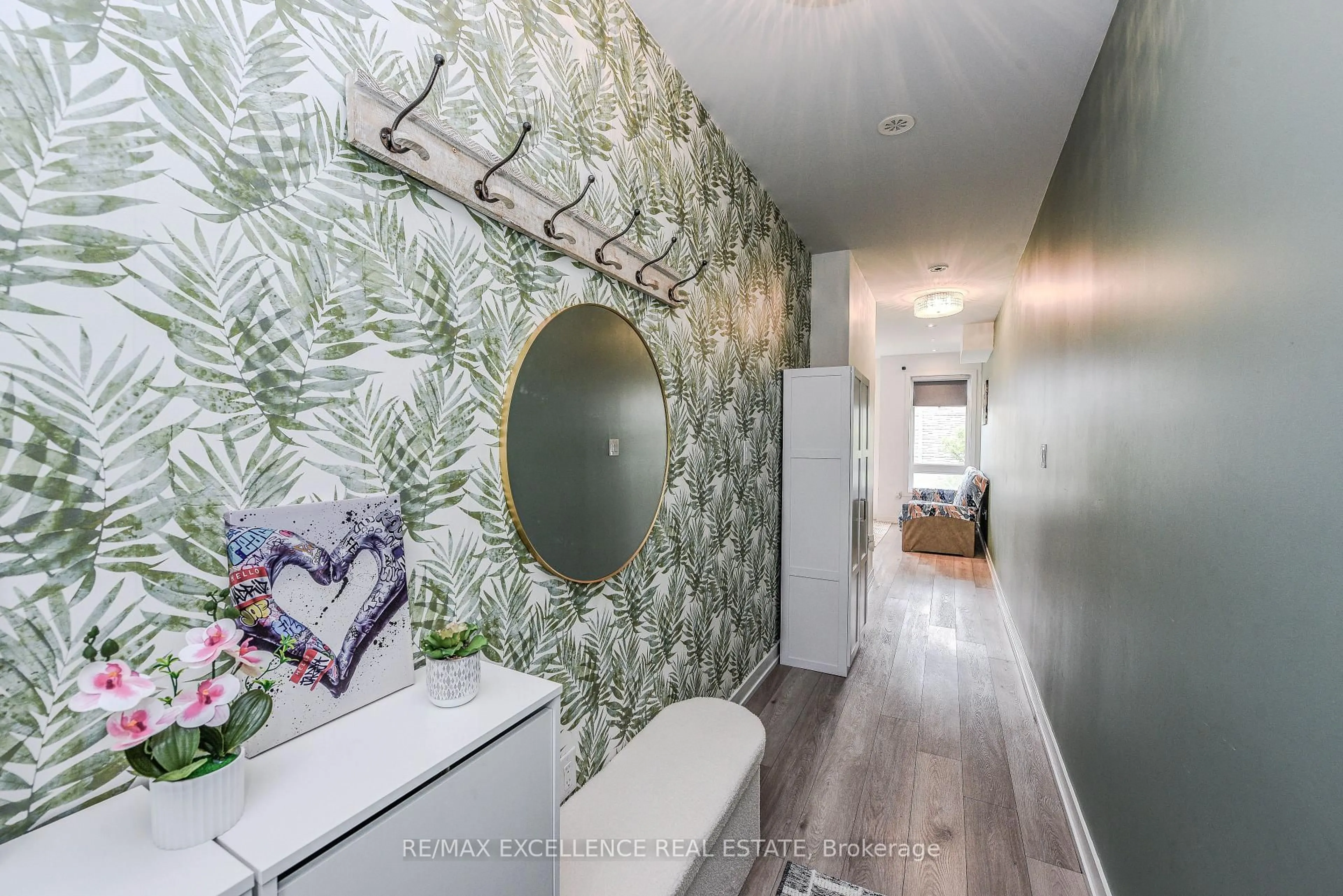 Indoor entryway for 118 Dalhousie St, Vaughan Ontario L4L 0L7