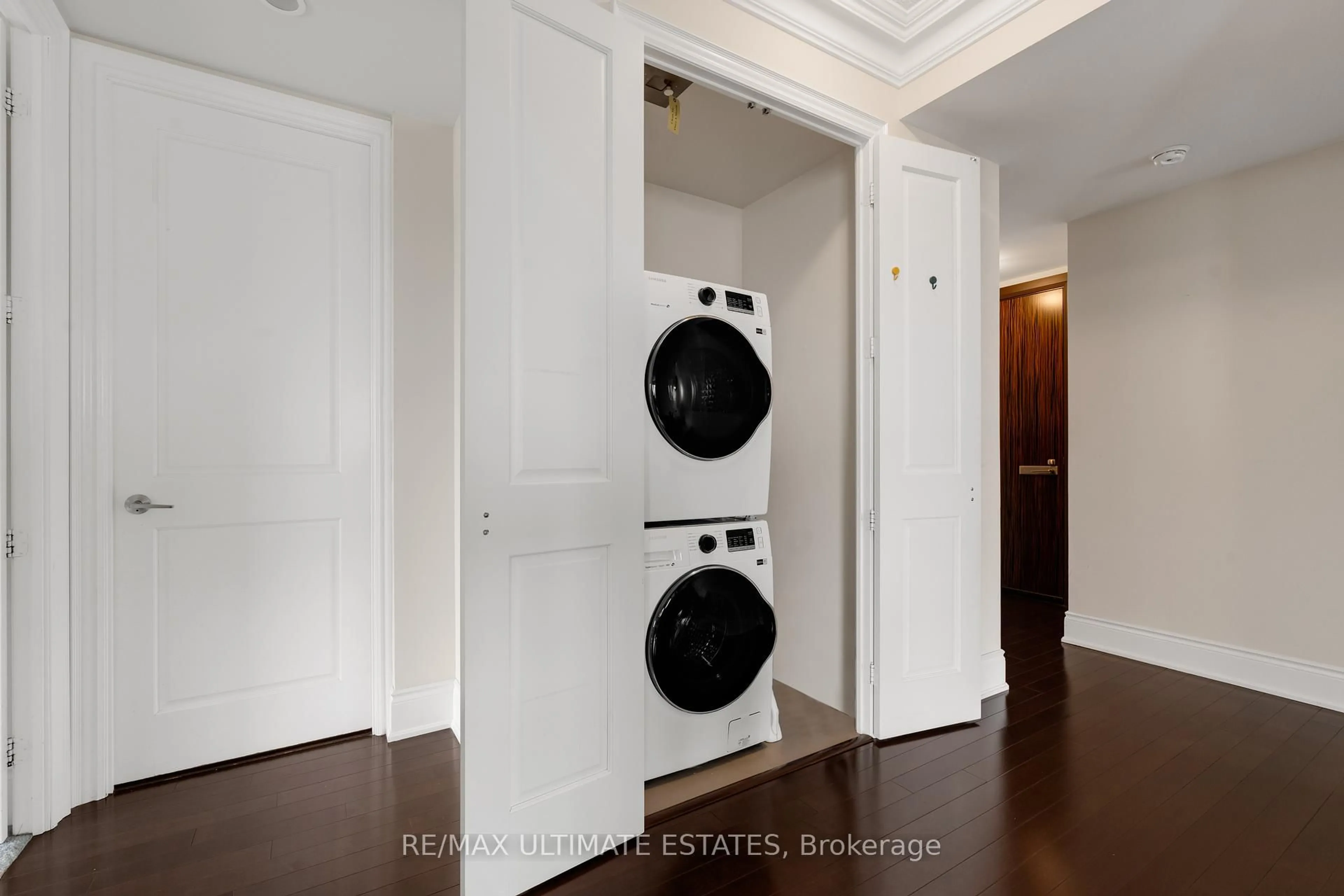 Laundry room for 233 South Park Rd #1211, Markham Ontario L3T 0B3