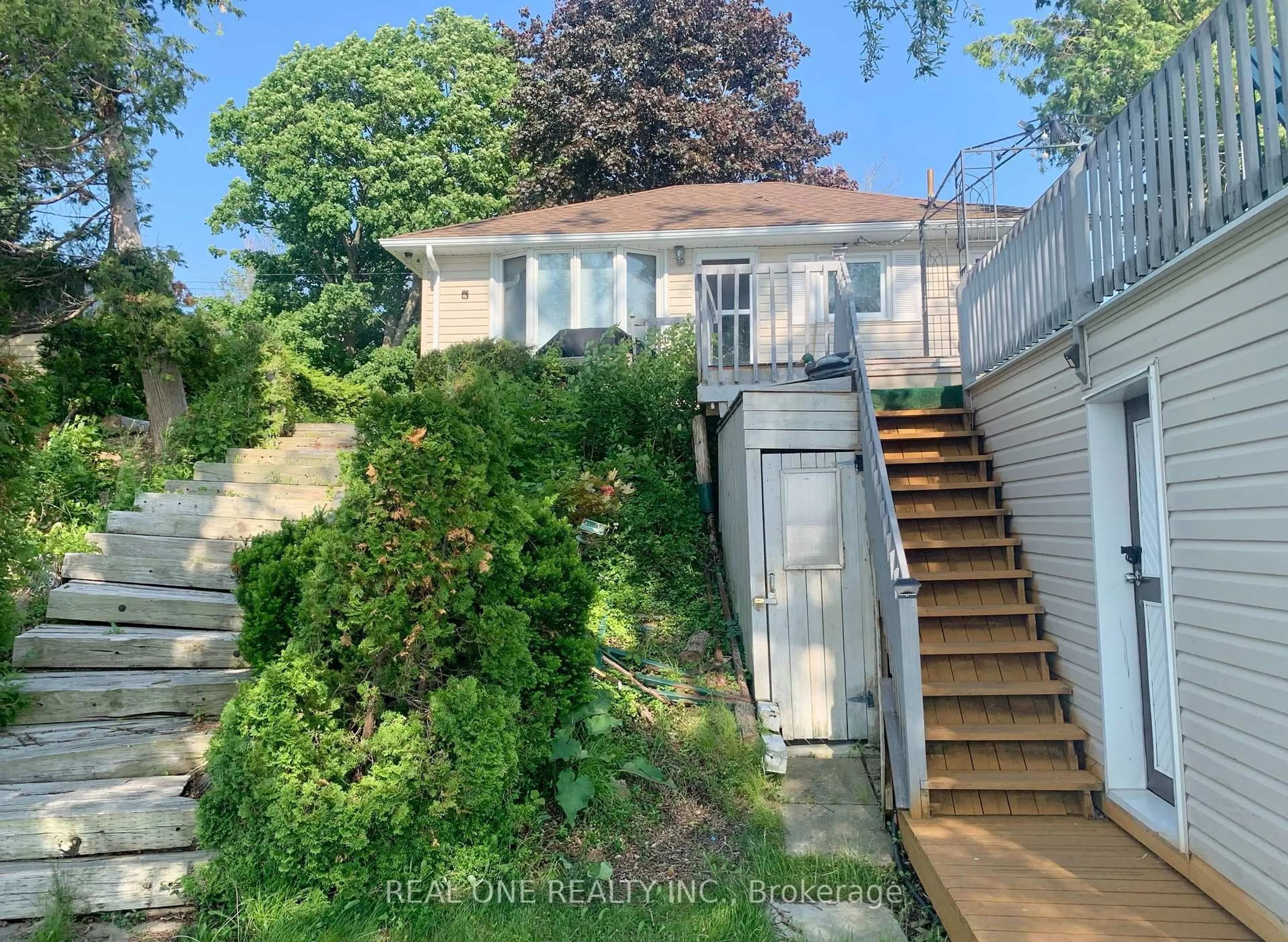 A pic from outside/outdoor area/front of a property/back of a property/a pic from drone, street for 88 Alsops Beach Rd, Brock Ontario L0K 1A0