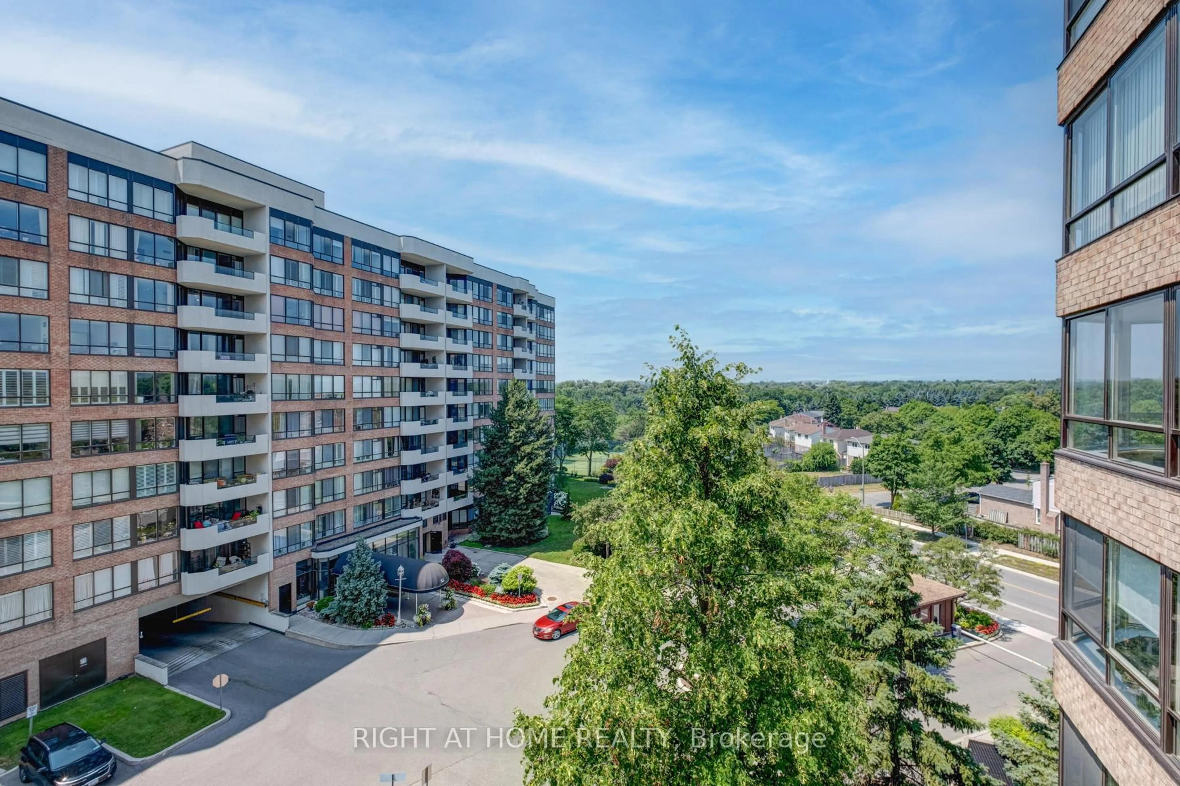 A pic from outside/outdoor area/front of a property/back of a property/a pic from drone, city buildings view from balcony for 25 Austin Dr #624, Markham Ontario L3R 8H4