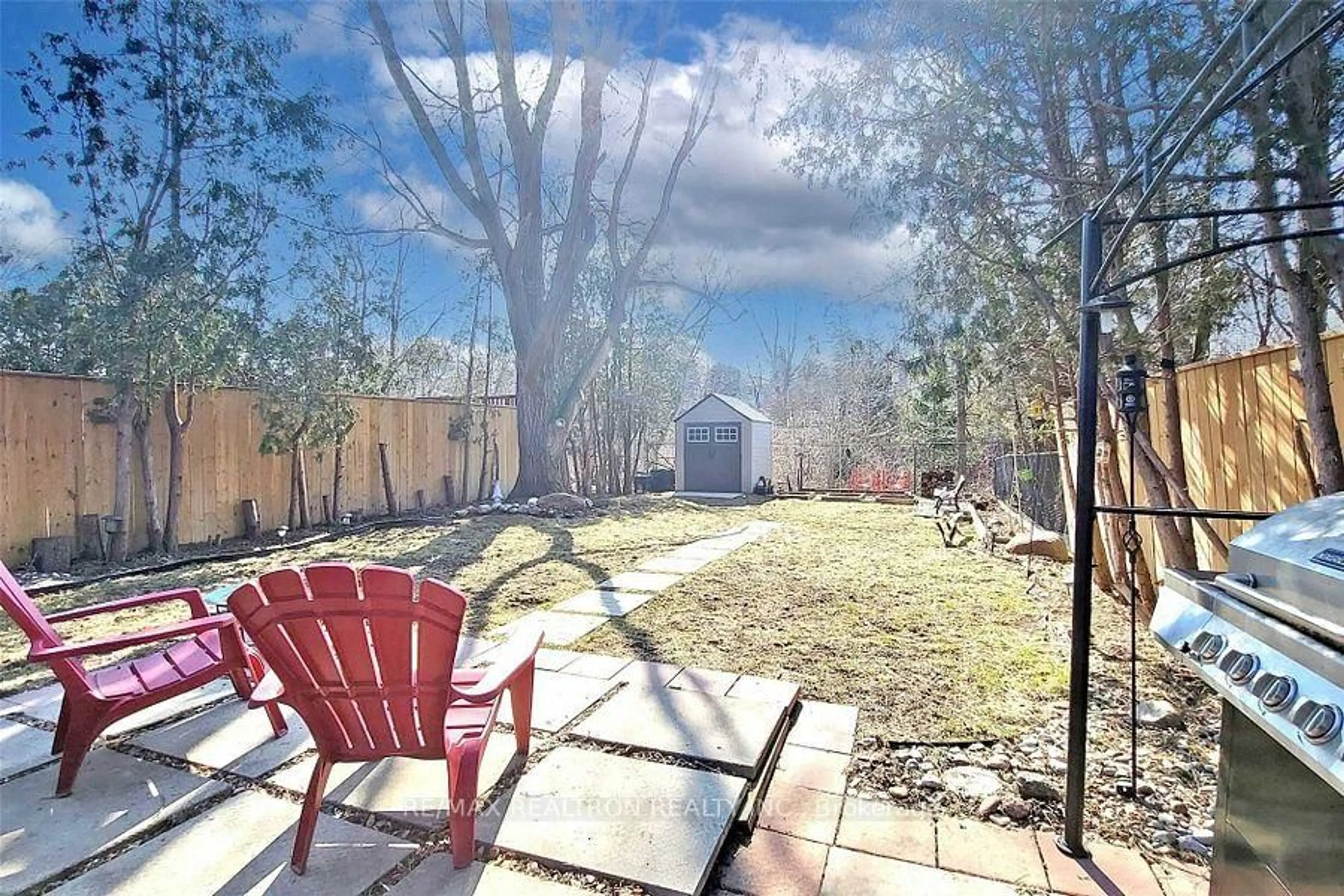 Patio, street for 74 Trothen Circ, Markham Ontario L3P 4H6