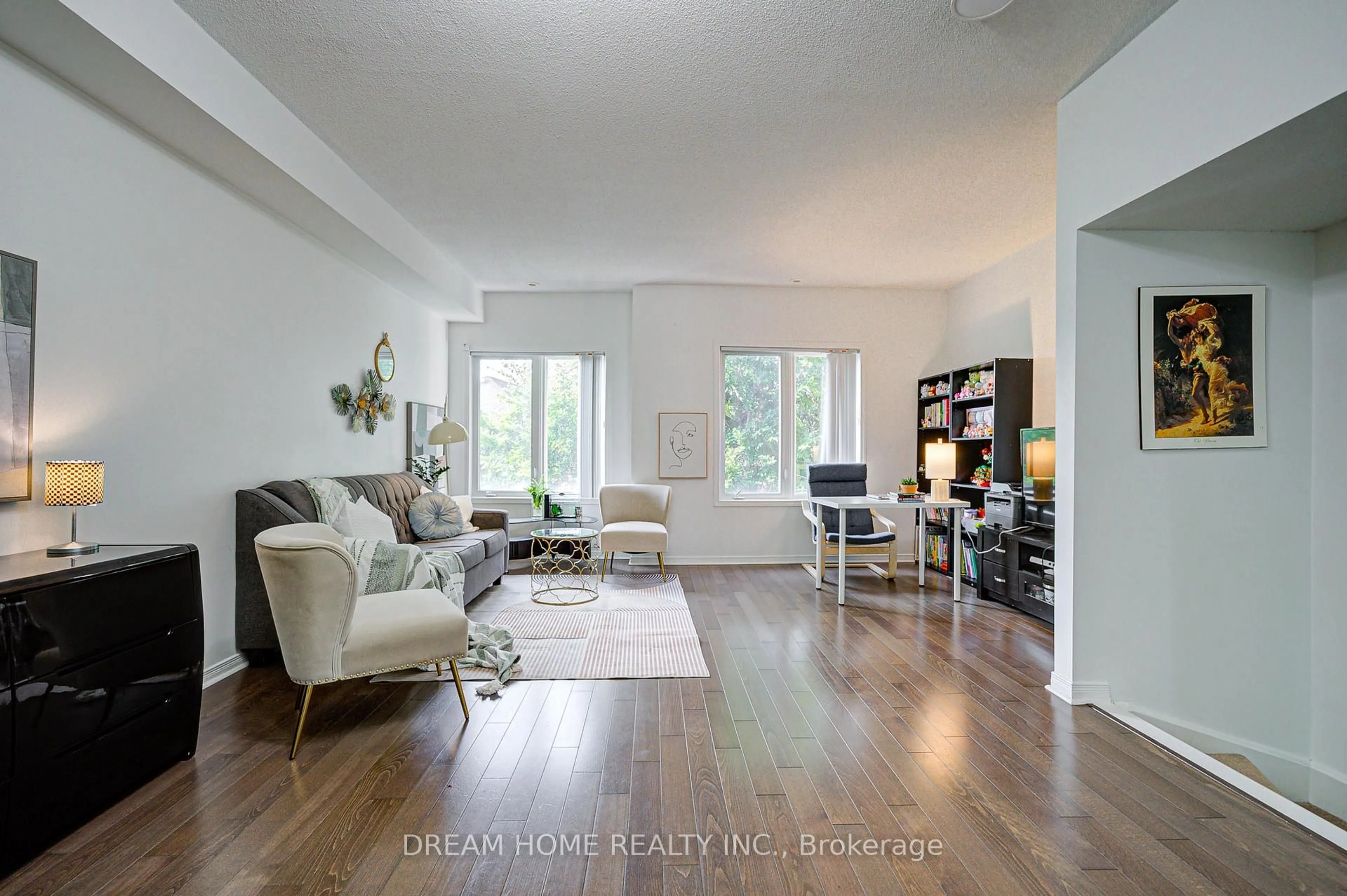 Living room with furniture, unknown for 4608 Steeles Ave #TH4, Markham Ontario L3R 6B6