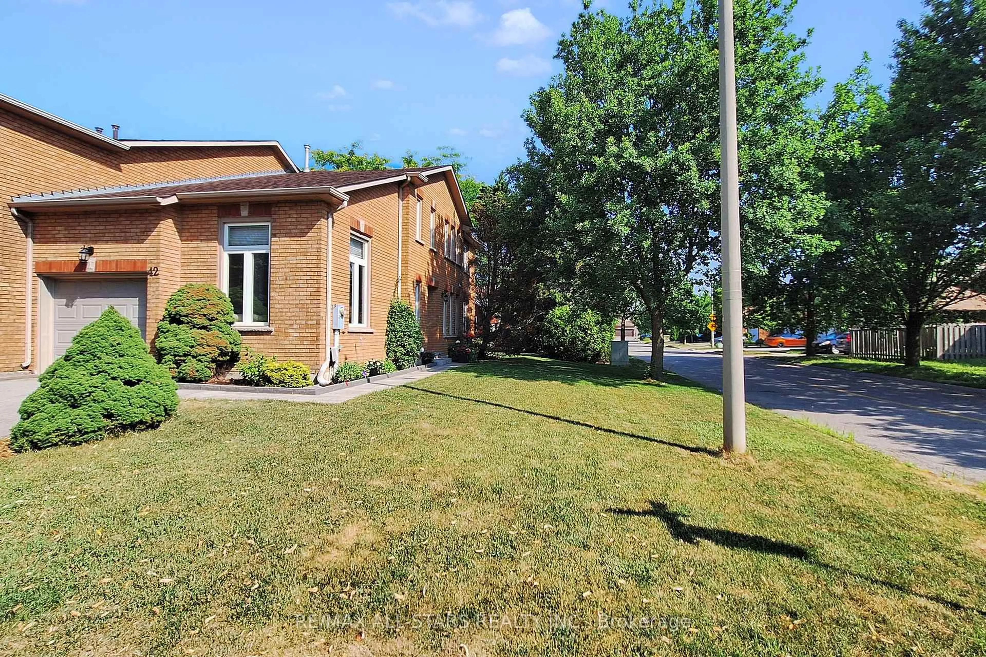 Unknown for 42 Oldhill St, Richmond Hill Ontario L4C 9T9