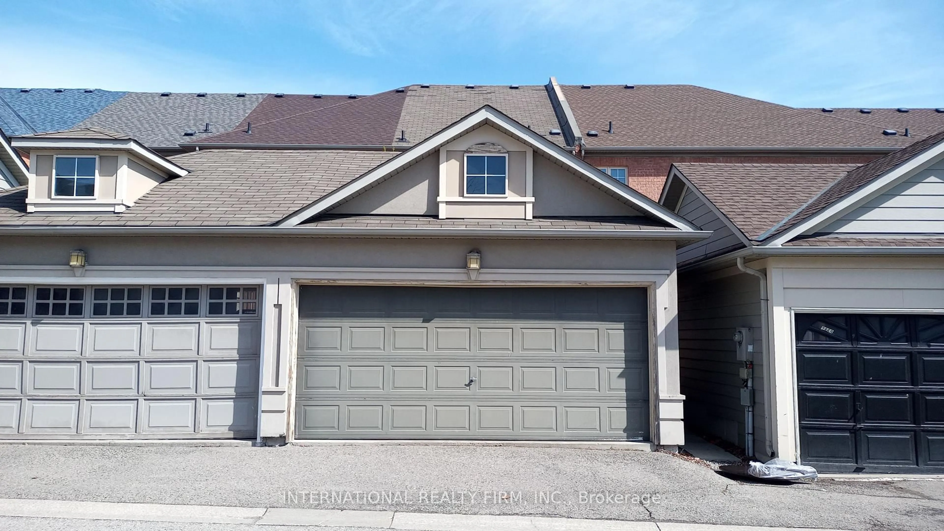 Indoor garage for 2867 Bur Oak Ave, Markham Ontario L6B 1E4