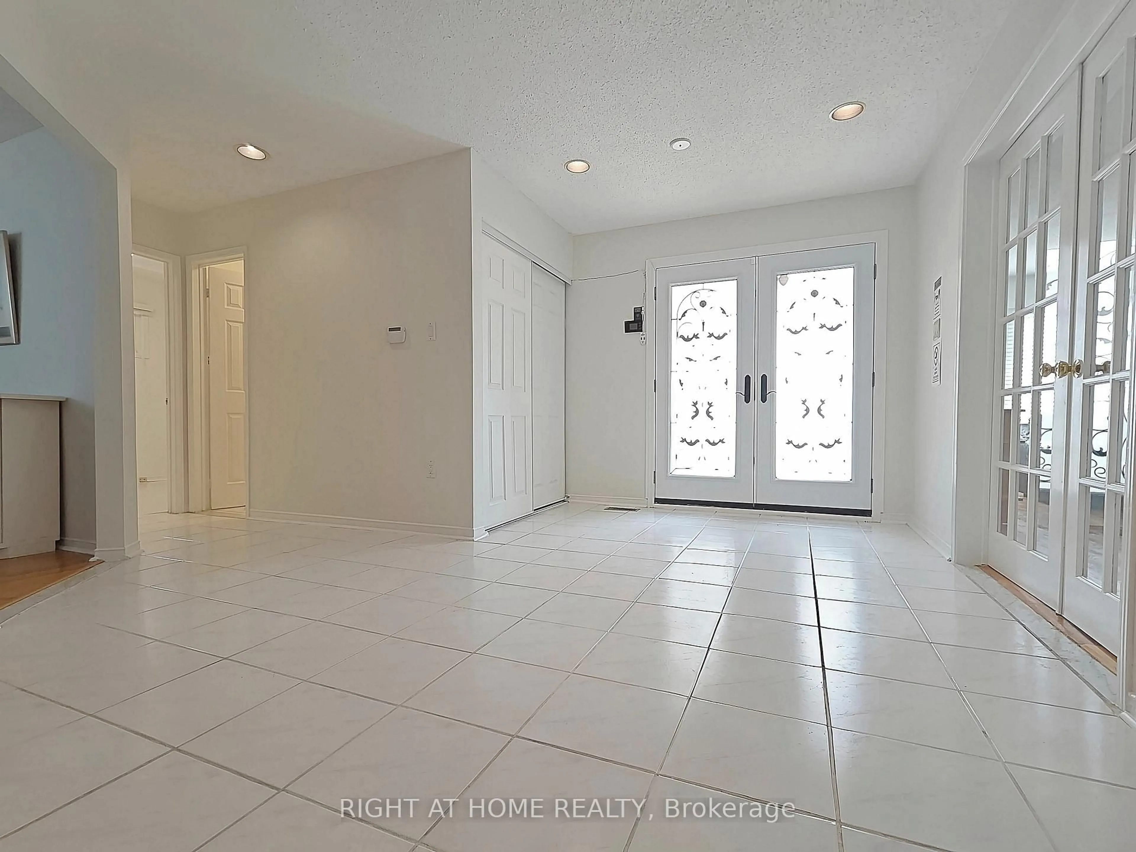 Unknown for 116 Cooperage Cres, Richmond Hill Ontario L4C 9L8