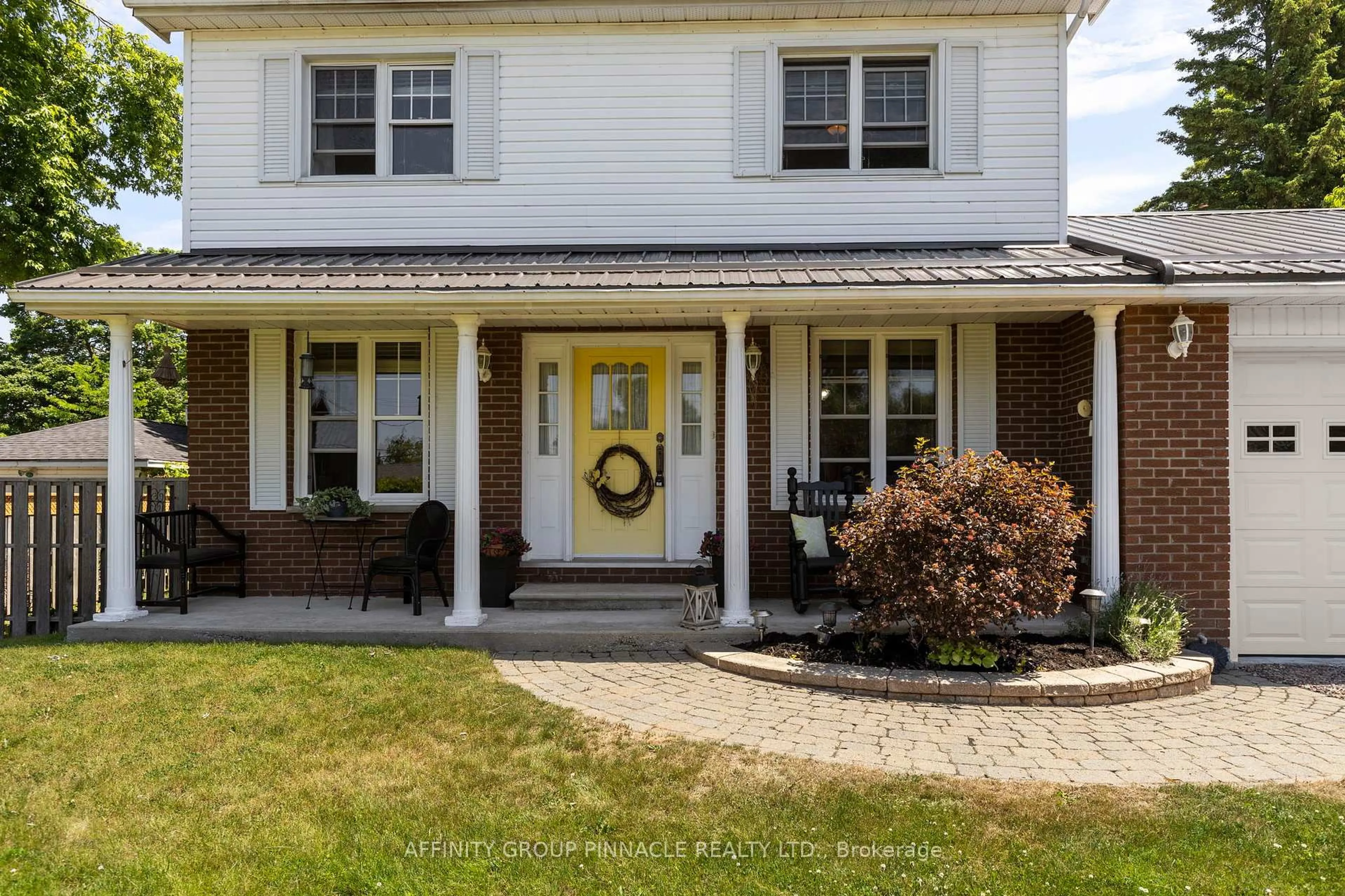 Home with vinyl exterior material, street for 431 Dundas St, Brock Ontario L0K 1A0