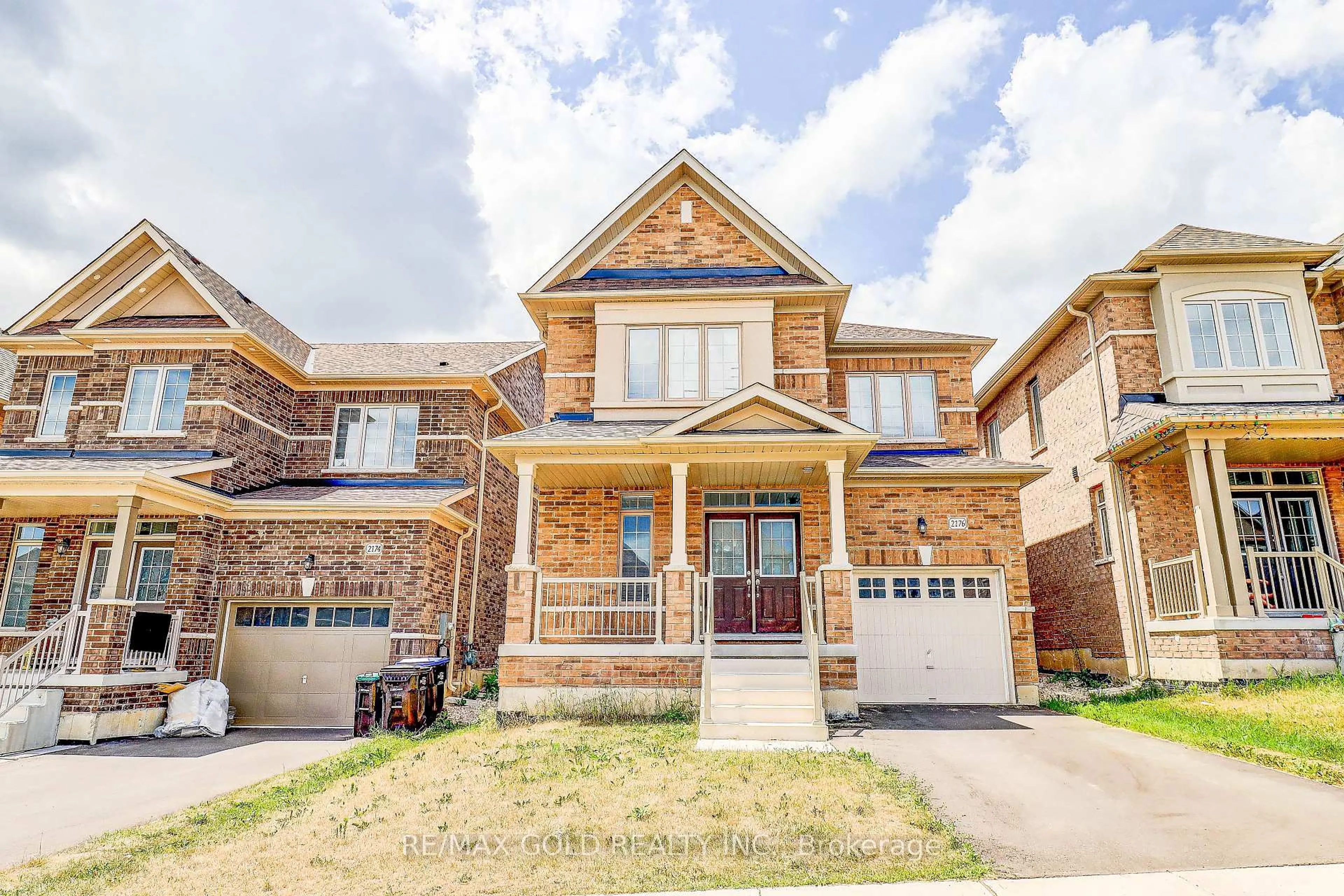 Home with brick exterior material, street for 2176 Lozenby St, Innisfil Ontario L9S 0M9