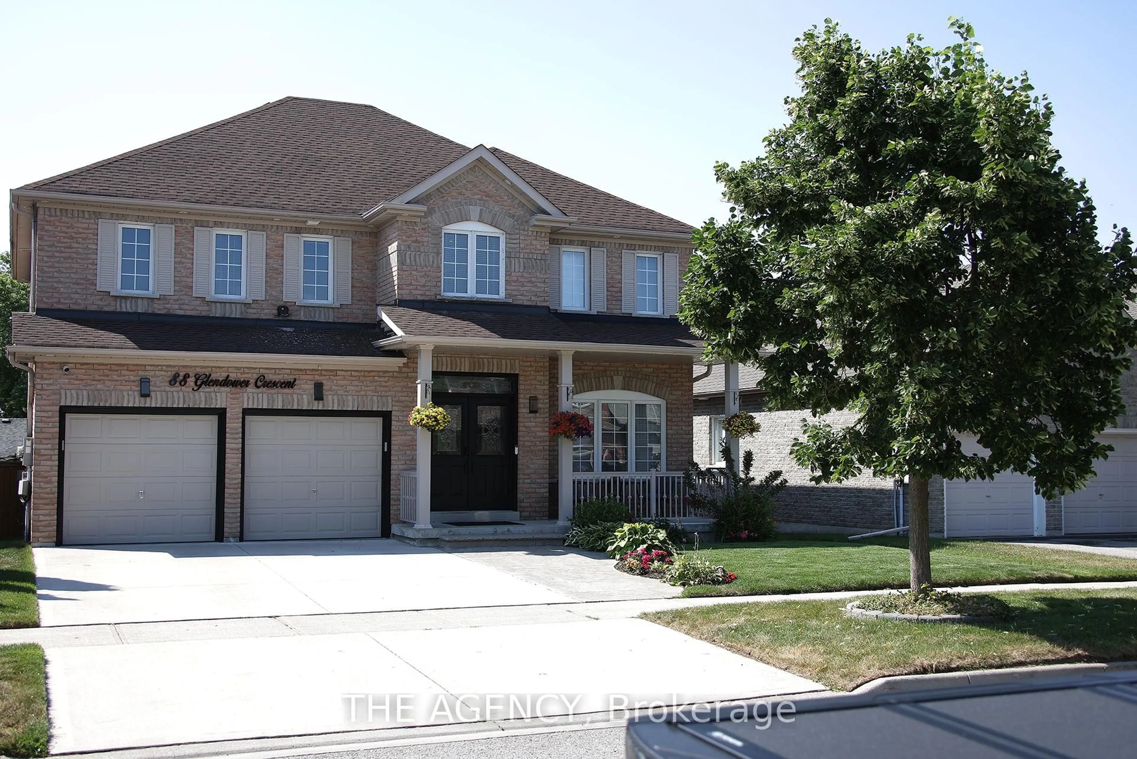 Home with brick exterior material, street for 88 Glendower Cres, Georgina Ontario L4P 0A1