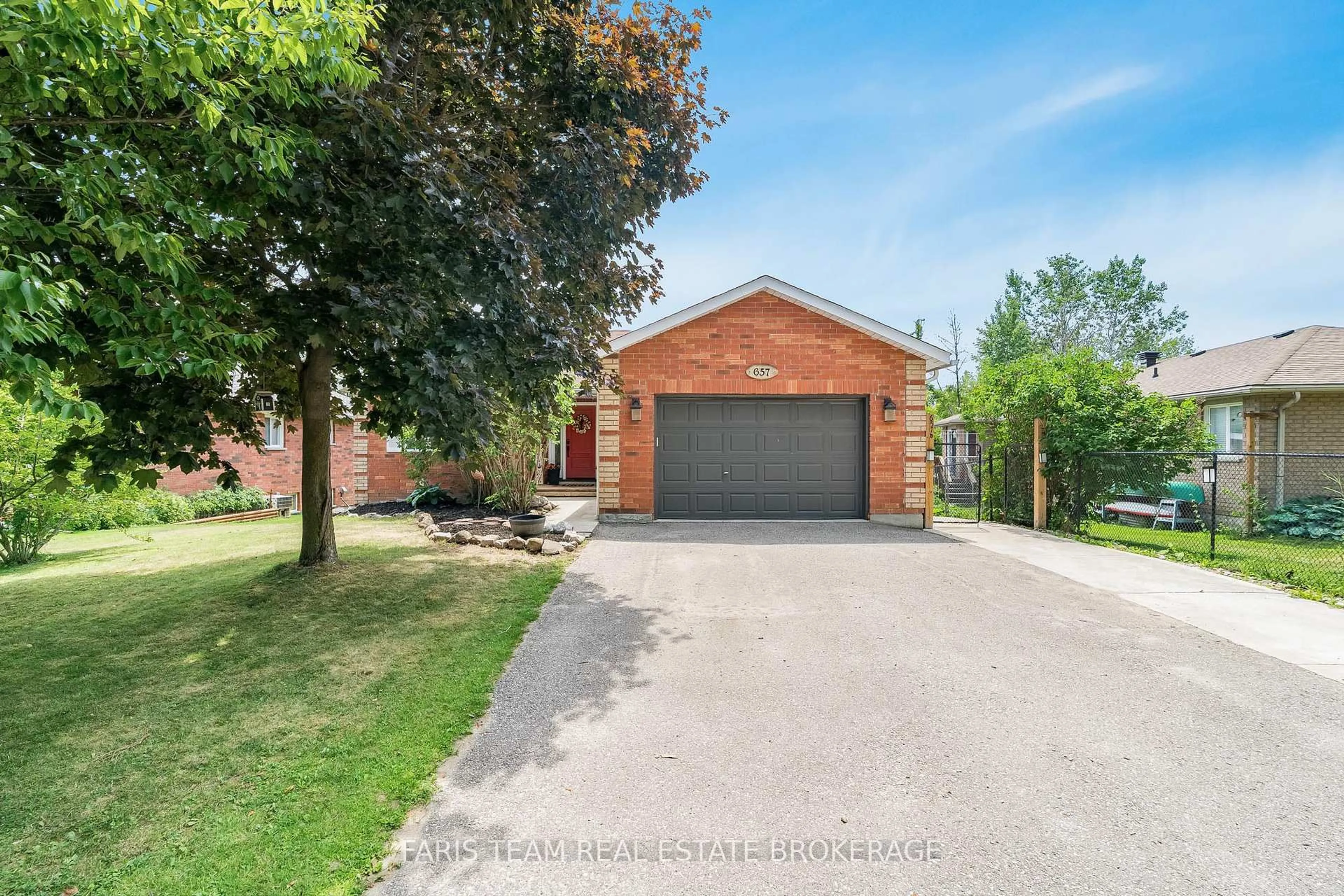 Home with brick exterior material, street for 657 Burton Dr, Innisfil Ontario L9S 2H6