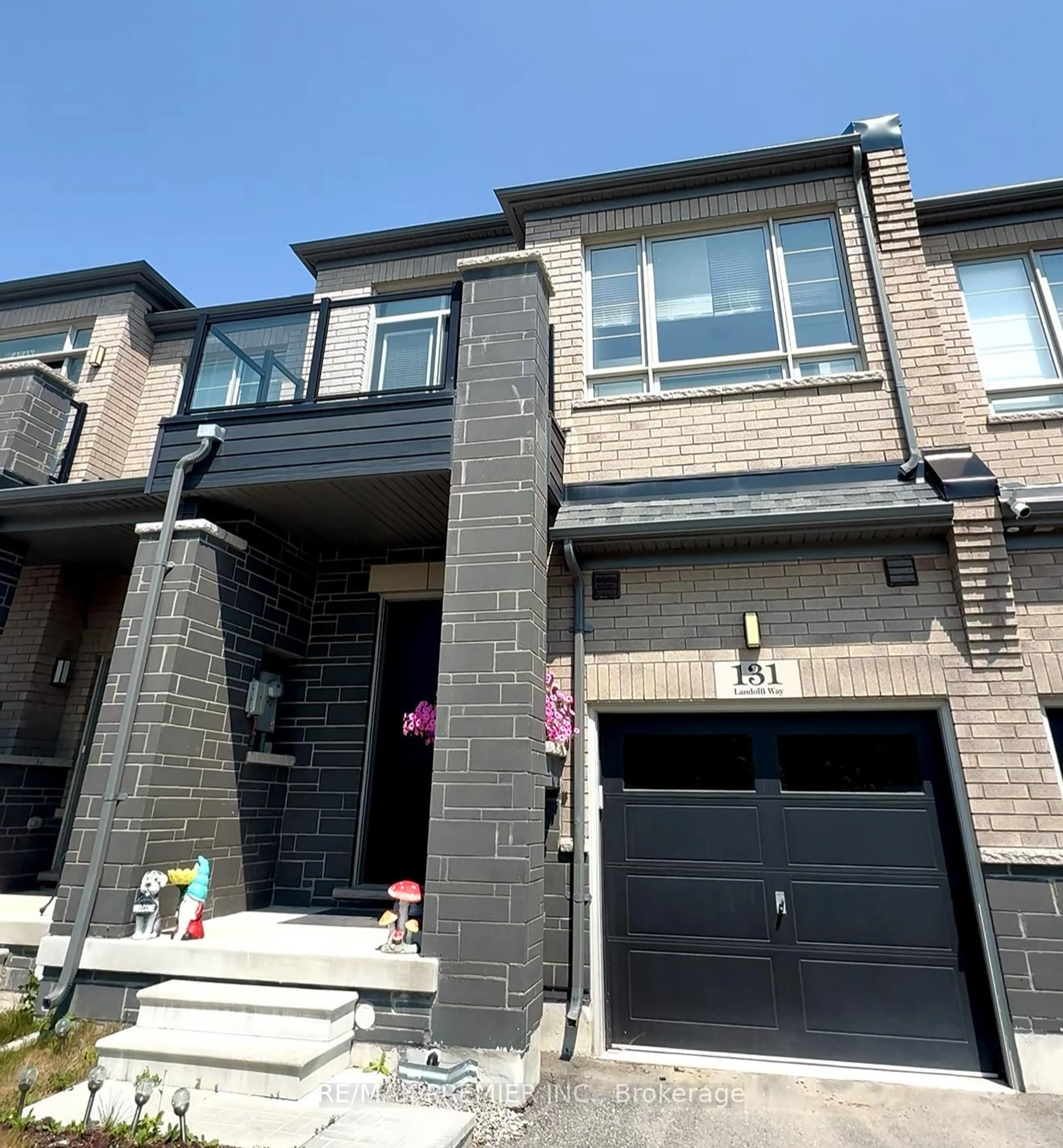 Home with brick exterior material, street for 131 Landolfi Way, Bradford West Gwillimbury Ontario L3Z 4L7
