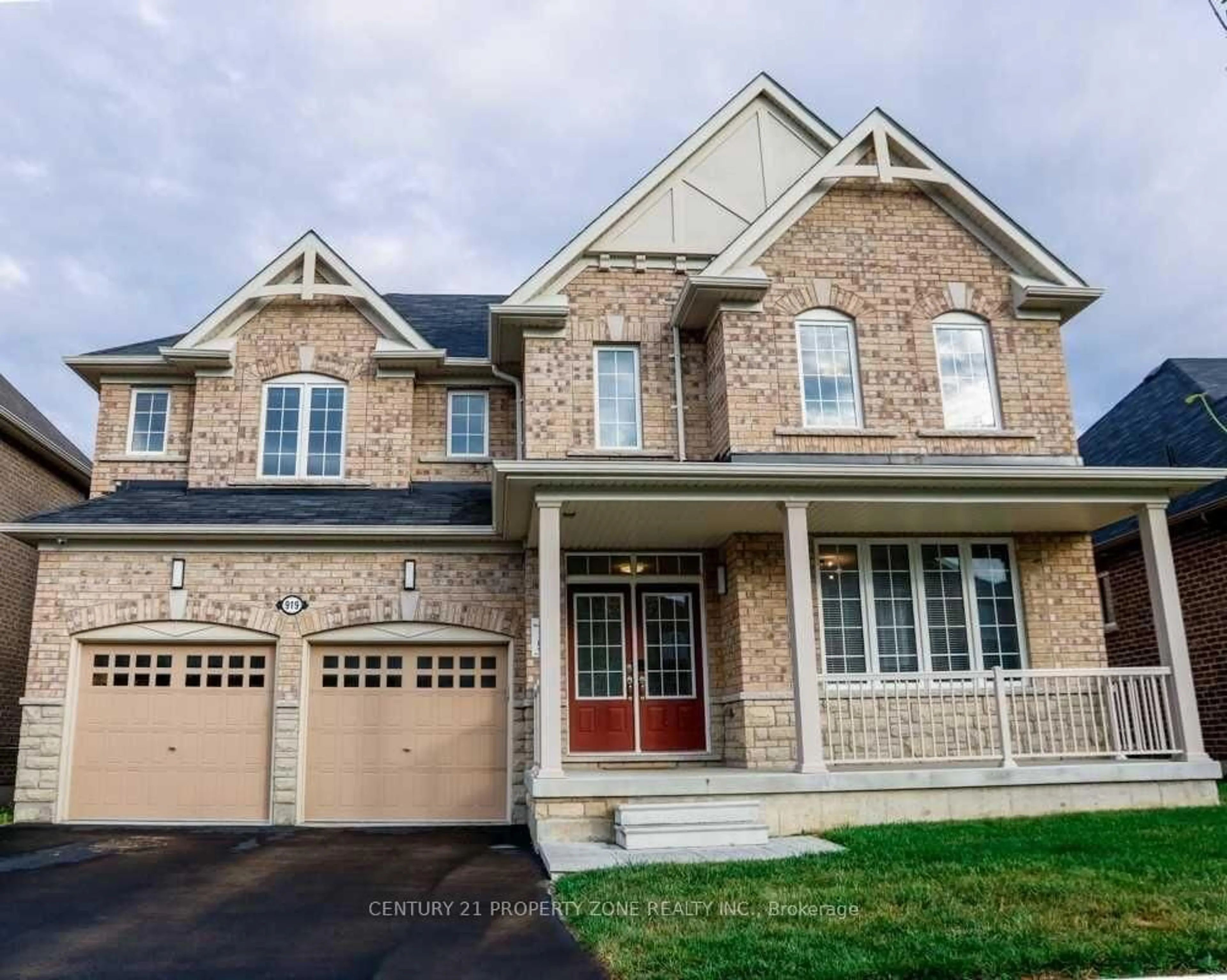 Home with brick exterior material, street for 919 Green St, Innisfil Ontario L0L 1W0