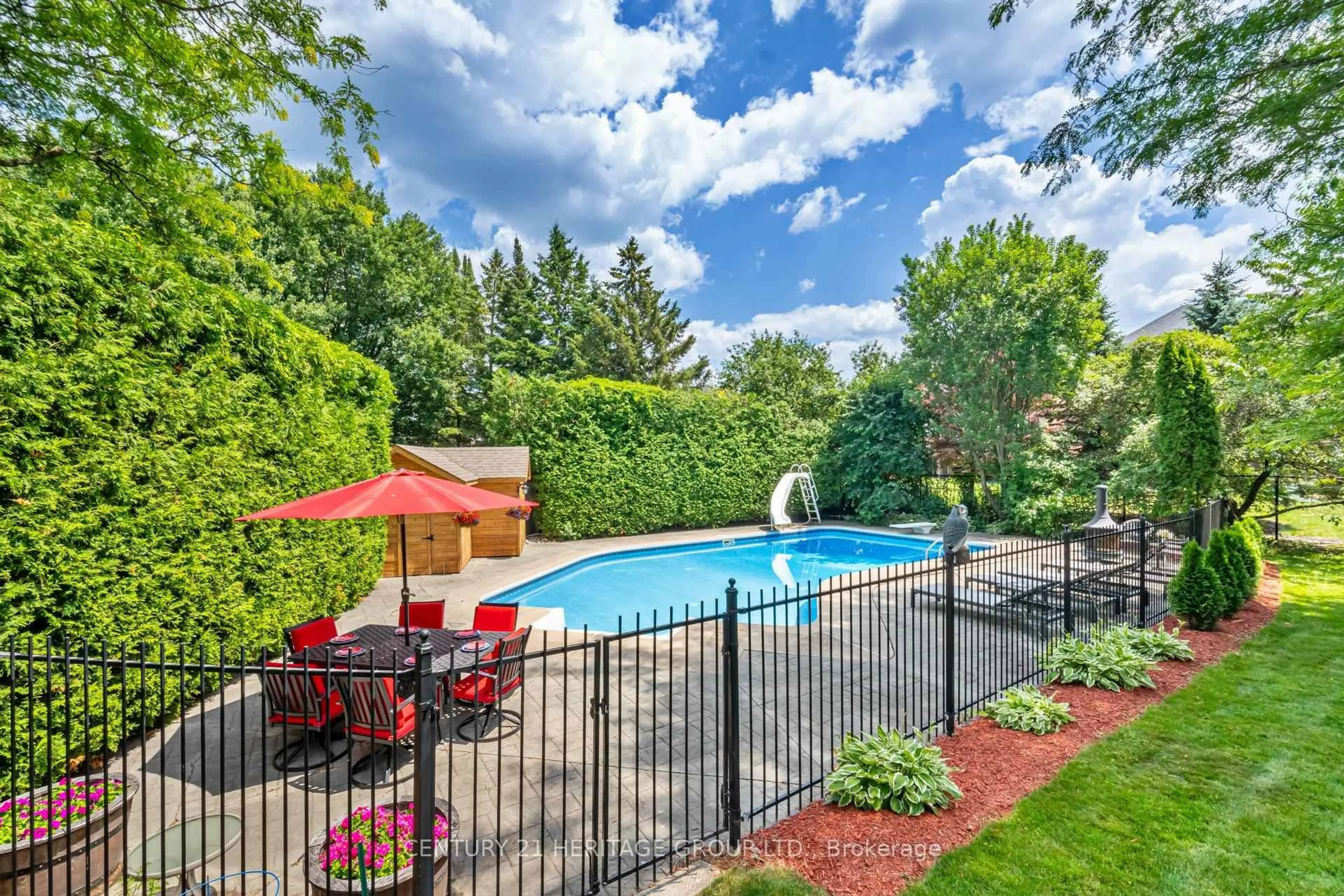 Pool for 8 Cheval Crt, Richmond Hill Ontario L4E 2N7