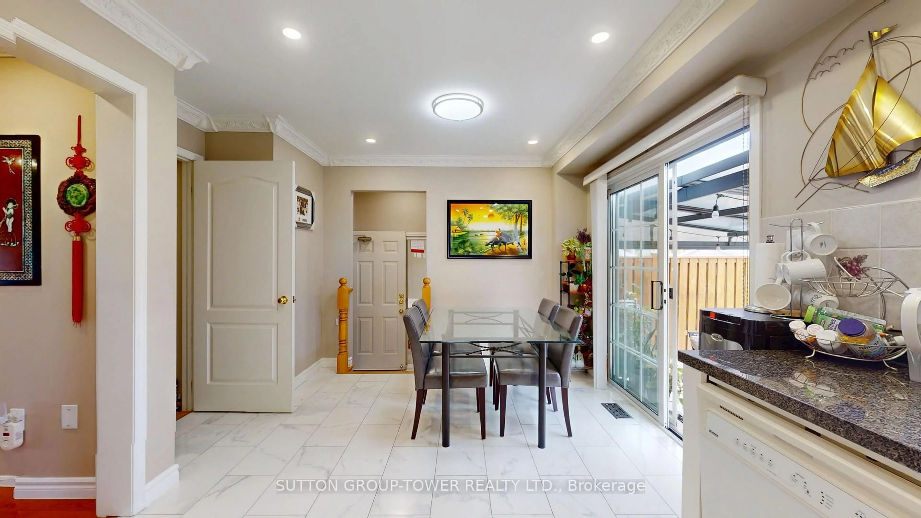 Dining room, ceramic/tile floor for 450 John Deisman Blvd, Vaughan Ontario L6A 3G2