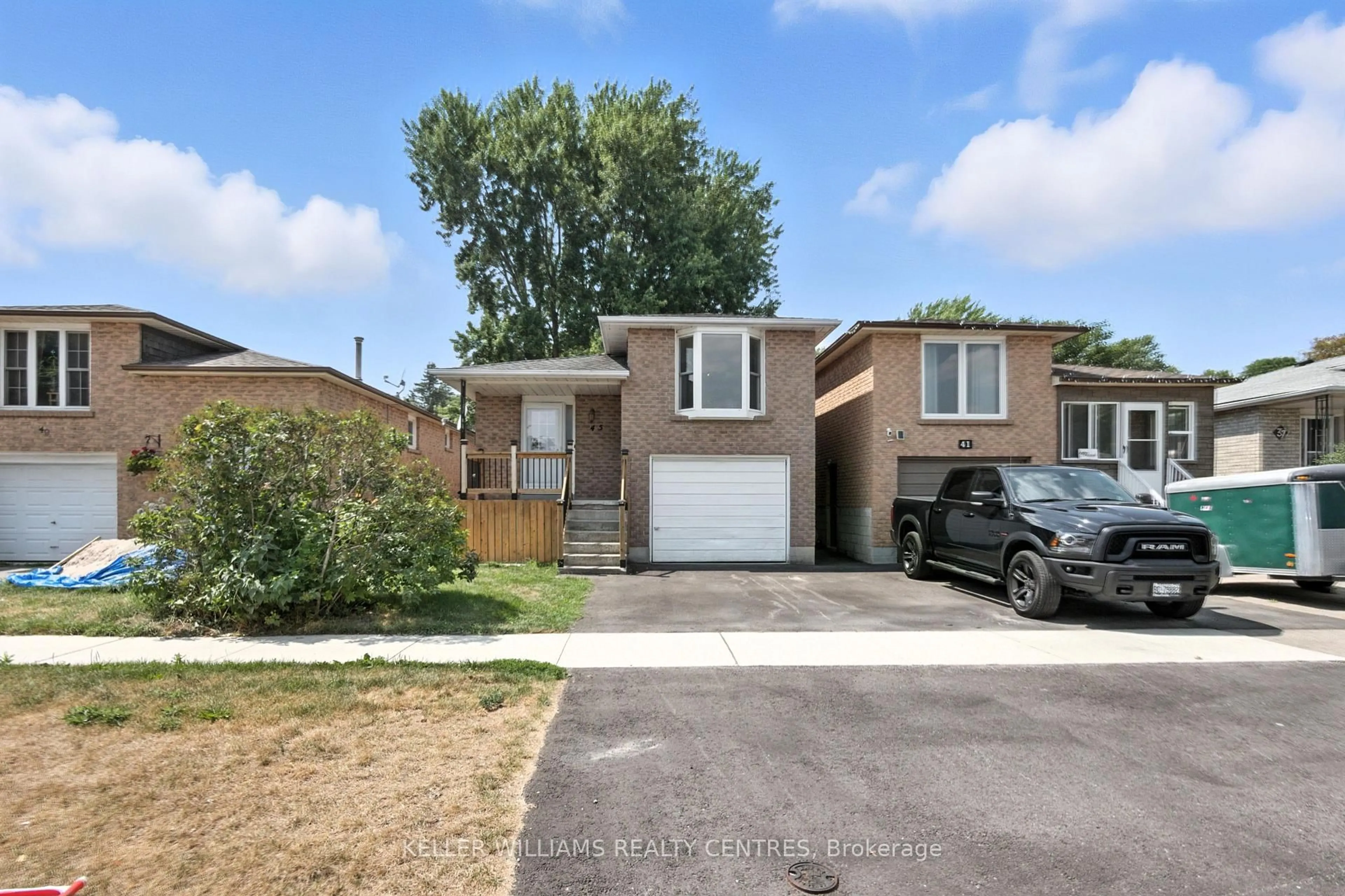 Home with brick exterior material, street for 45 Zima Cres, Bradford West Gwillimbury Ontario L3Z 2E7