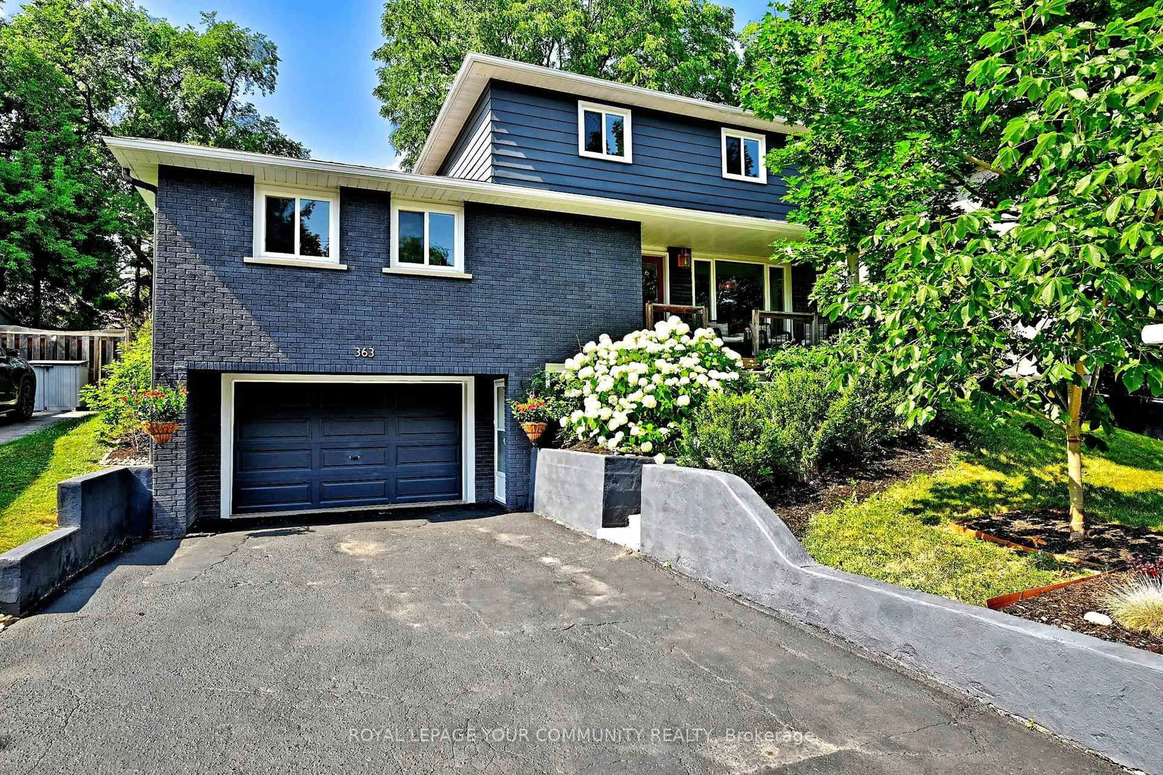 Unknown for 363 Timothy St, Newmarket Ontario L3Y 1P4