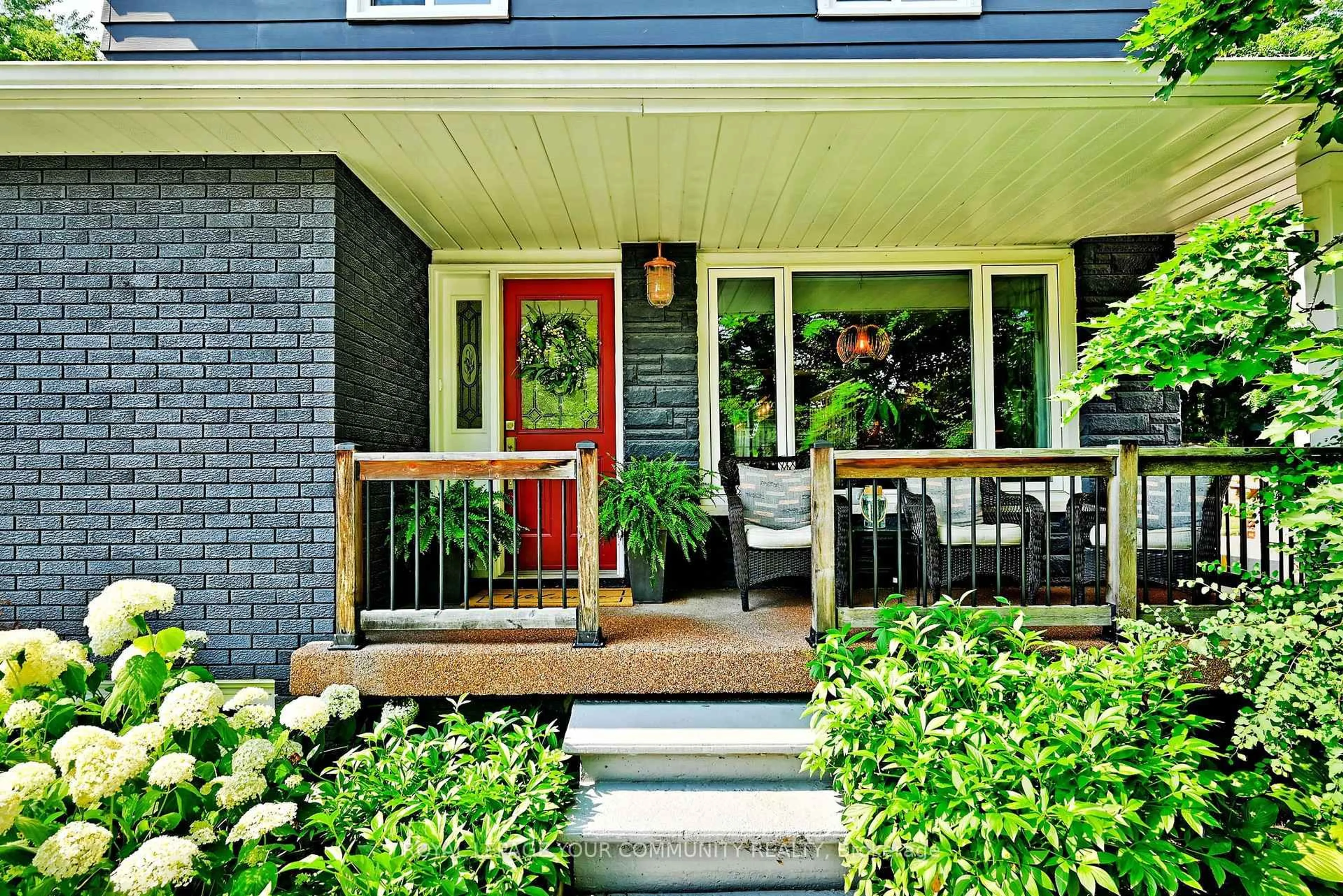Unknown for 363 Timothy St, Newmarket Ontario L3Y 1P4